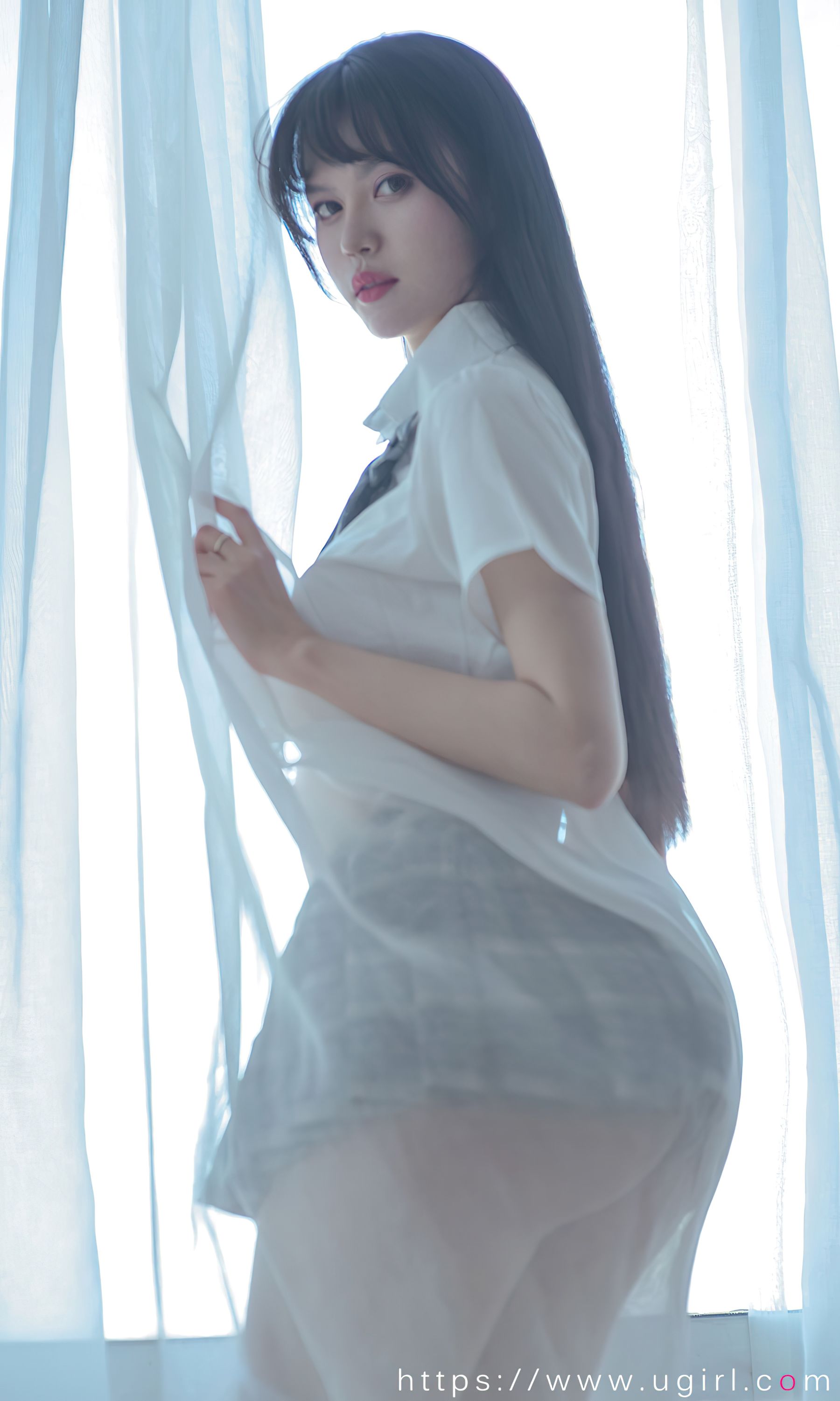 [爱尤物Ugirls] No.2395 桃香子 似水年华
