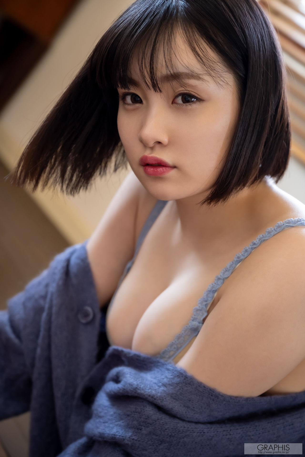[Graphis] Gals511 Suzu Akane 愛宝すず Artless