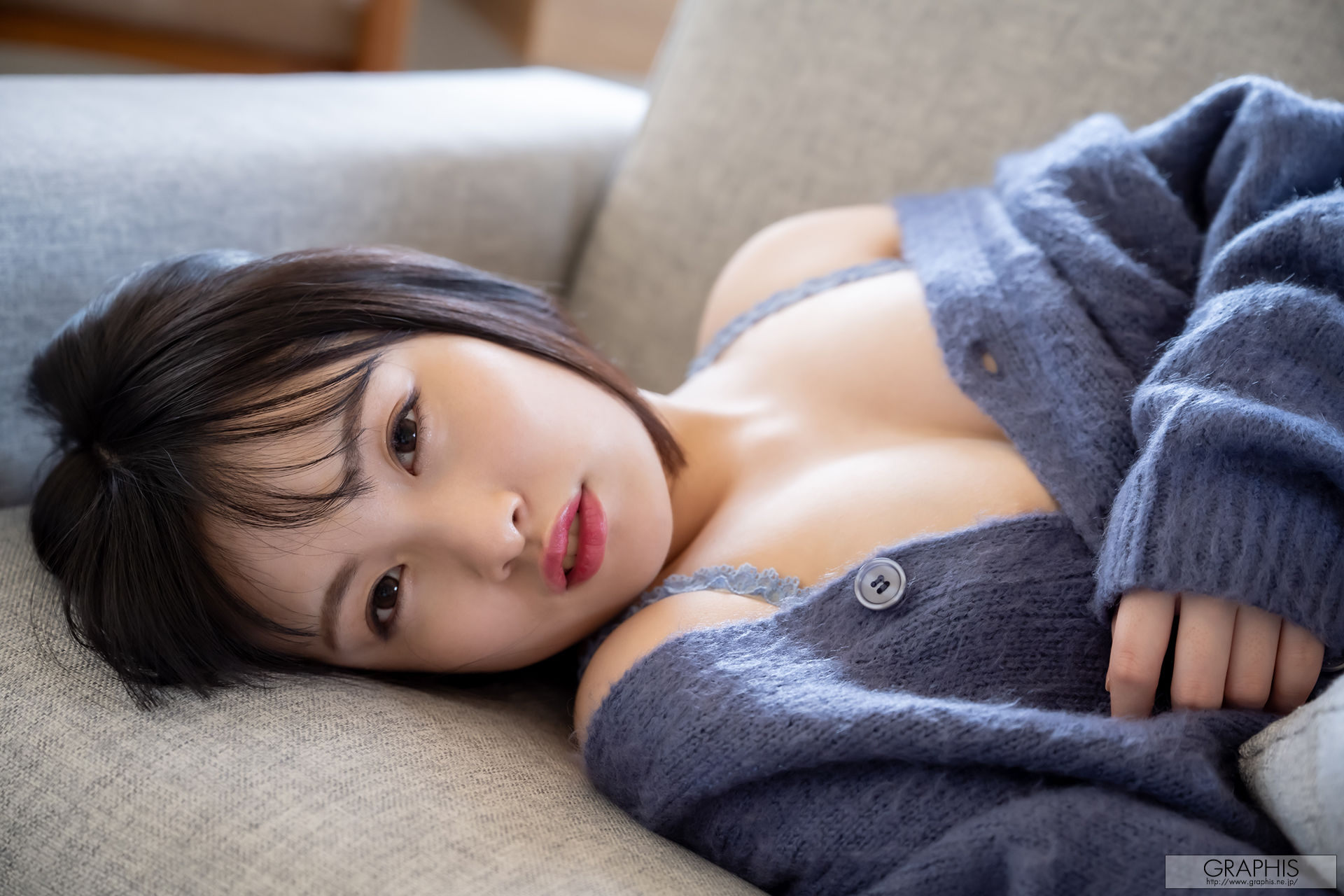 [Graphis] Gals511 Suzu Akane 愛宝すず Artless