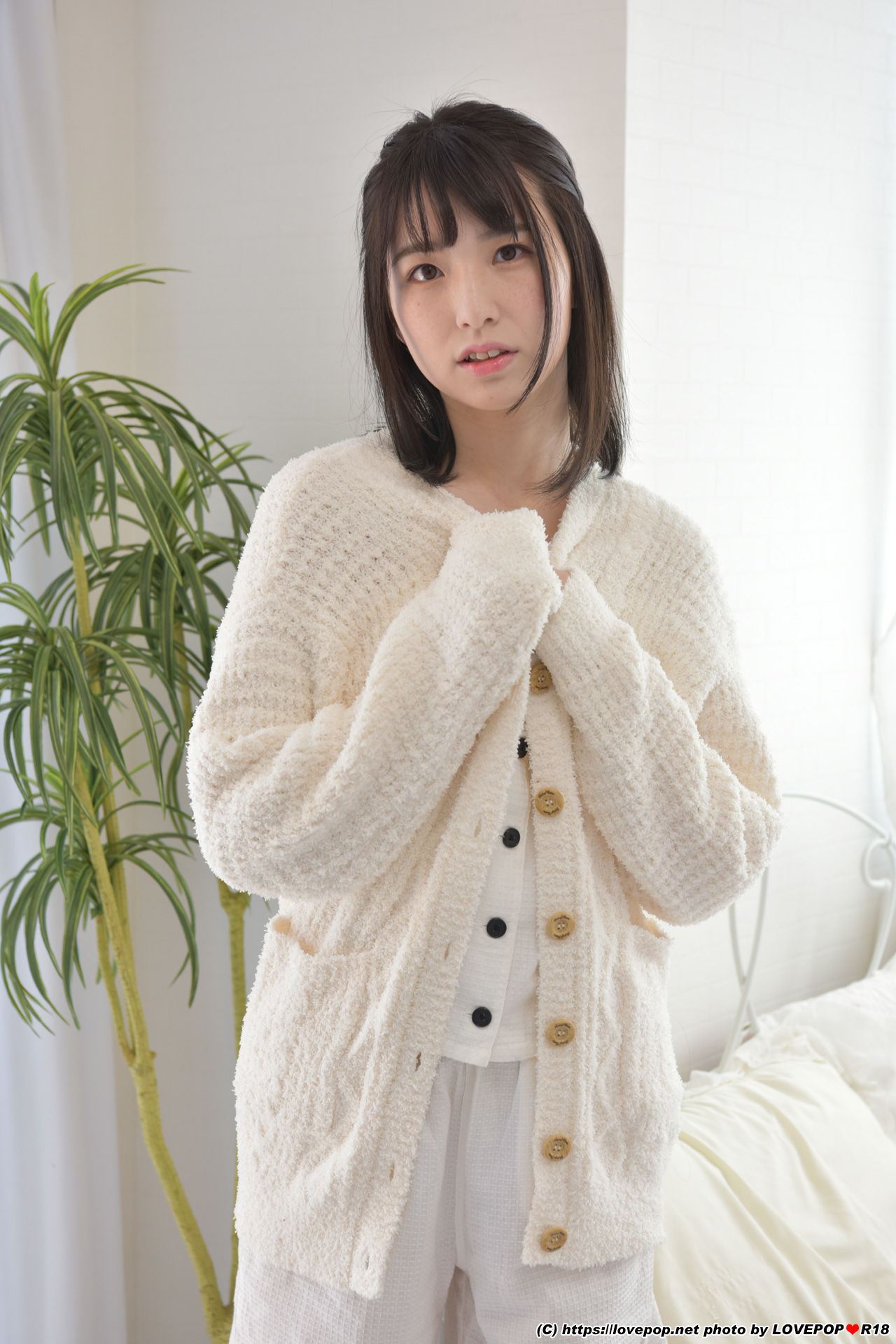 [LOVEPOP] Mai Kagari 花狩まい Photoset 04
