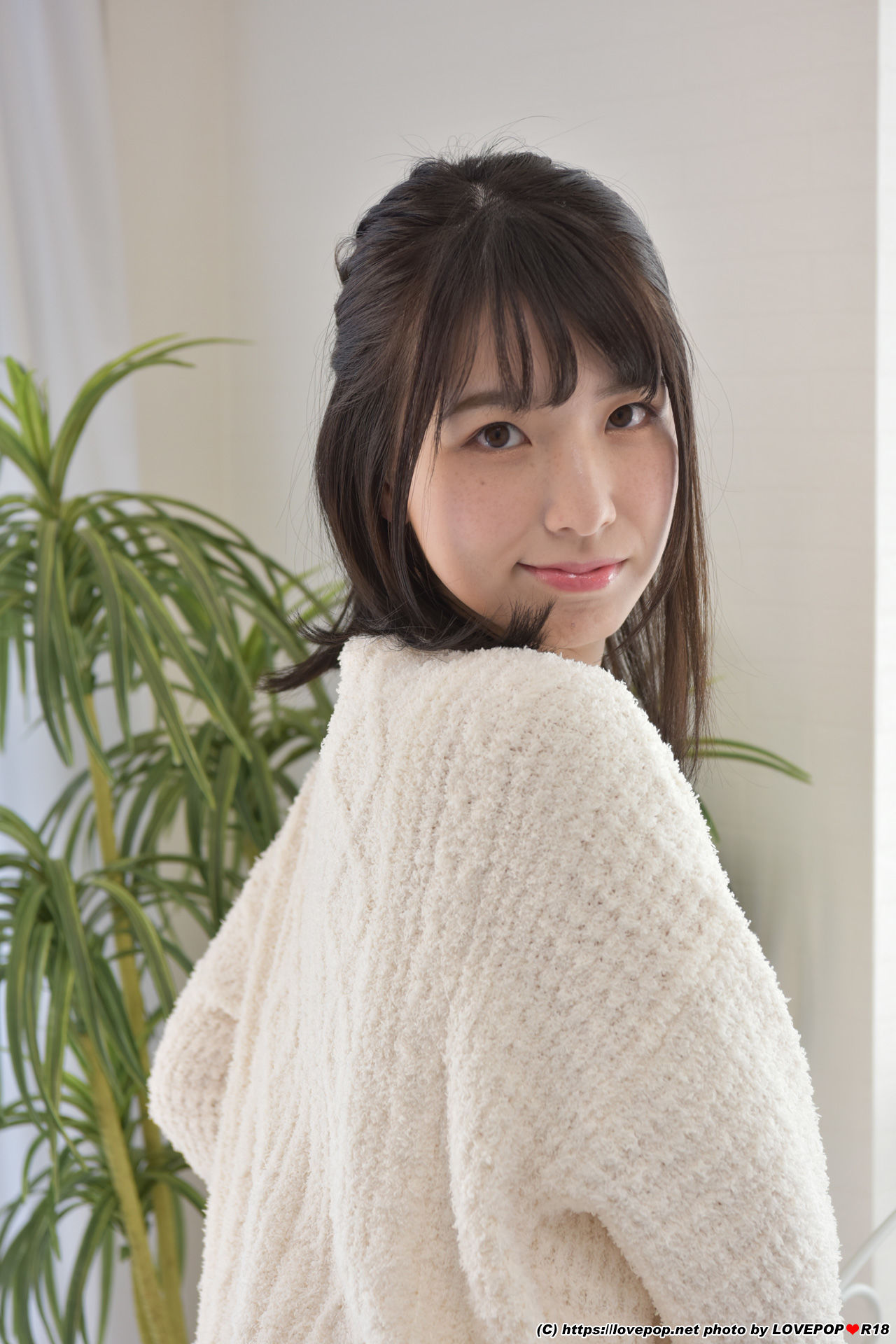 [LOVEPOP] Mai Kagari 花狩まい Photoset 04