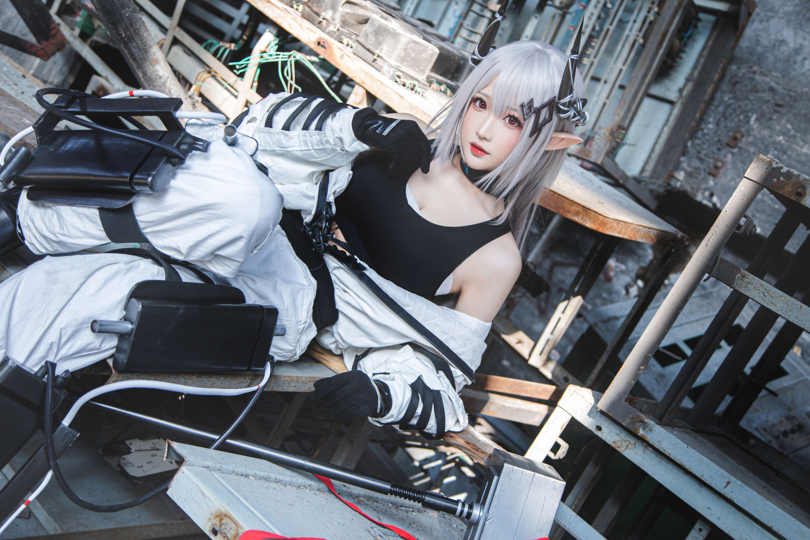 [福利COS] Coser小姐姐南宫 - 明日方舟 泥岩