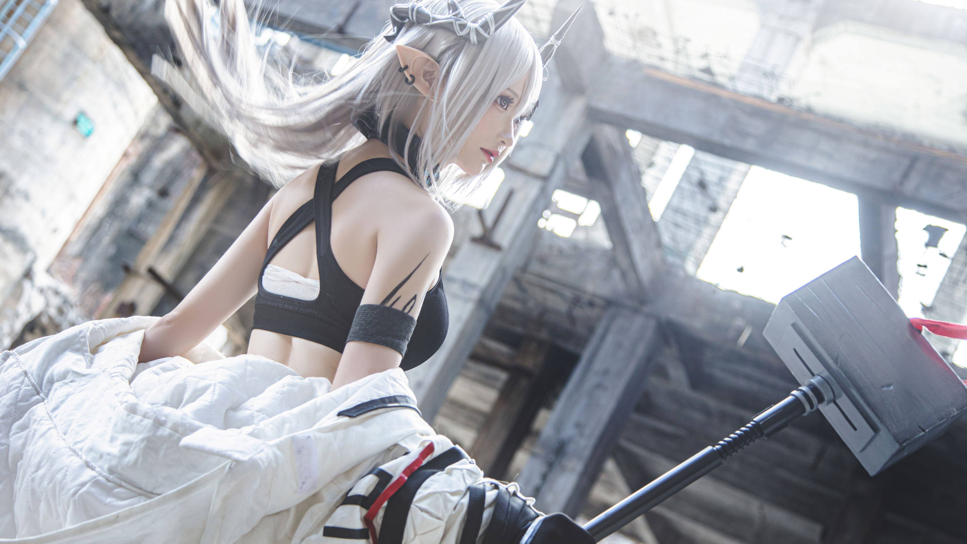 [福利COS] Coser小姐姐南宫 - 明日方舟 泥岩