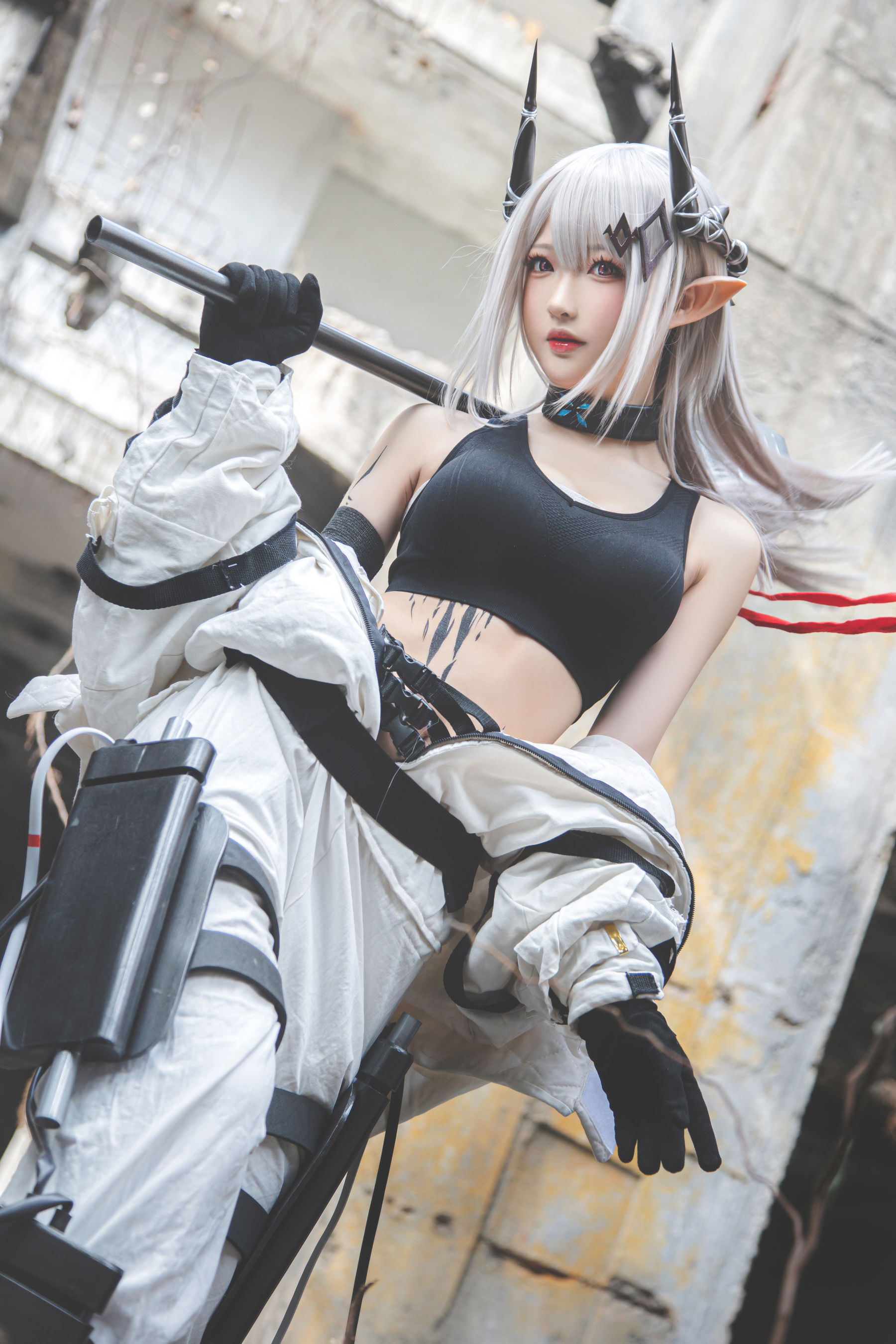 [福利COS] Coser小姐姐南宫 - 明日方舟 泥岩