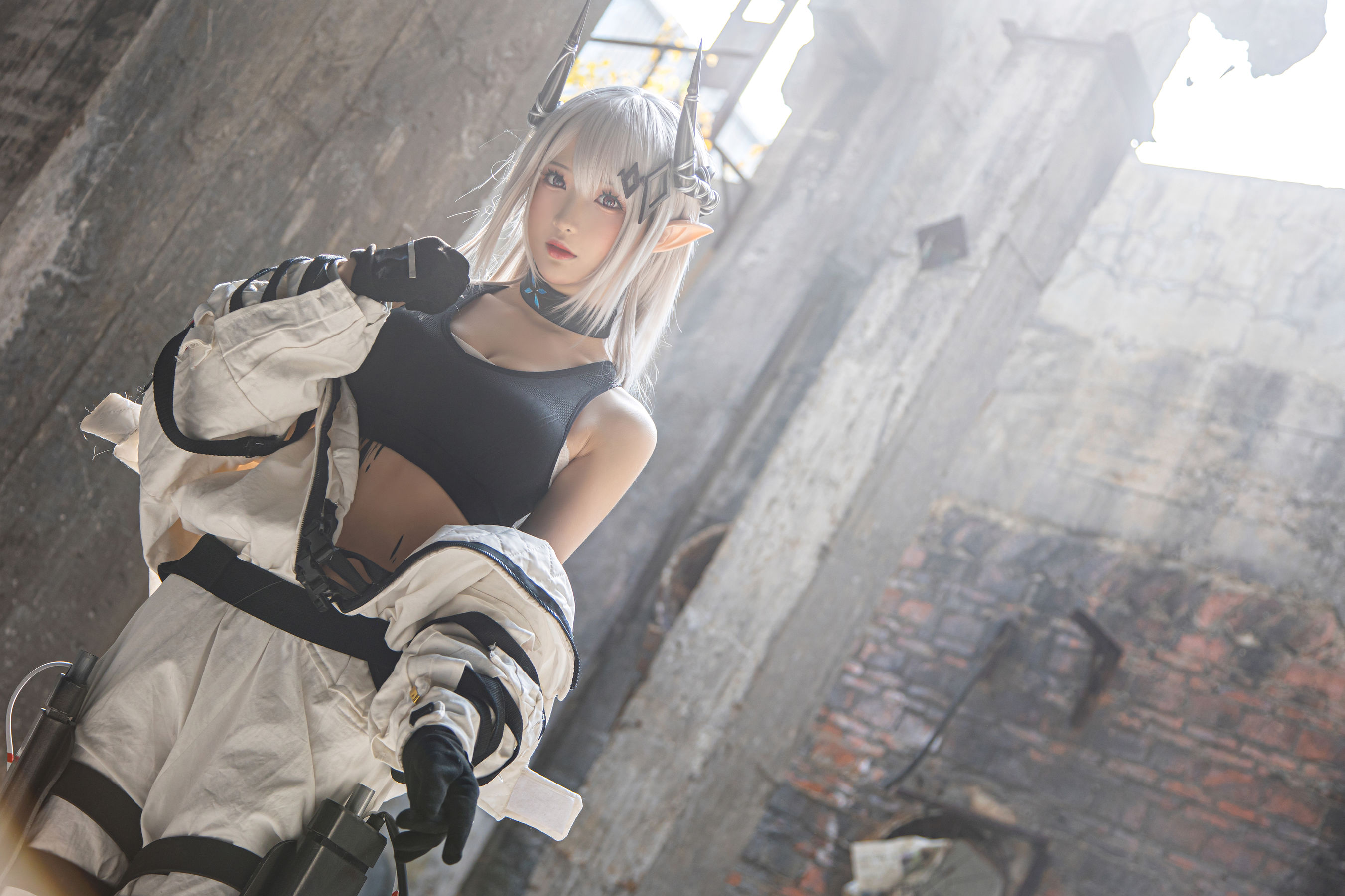 [福利COS] Coser小姐姐南宫 - 明日方舟 泥岩