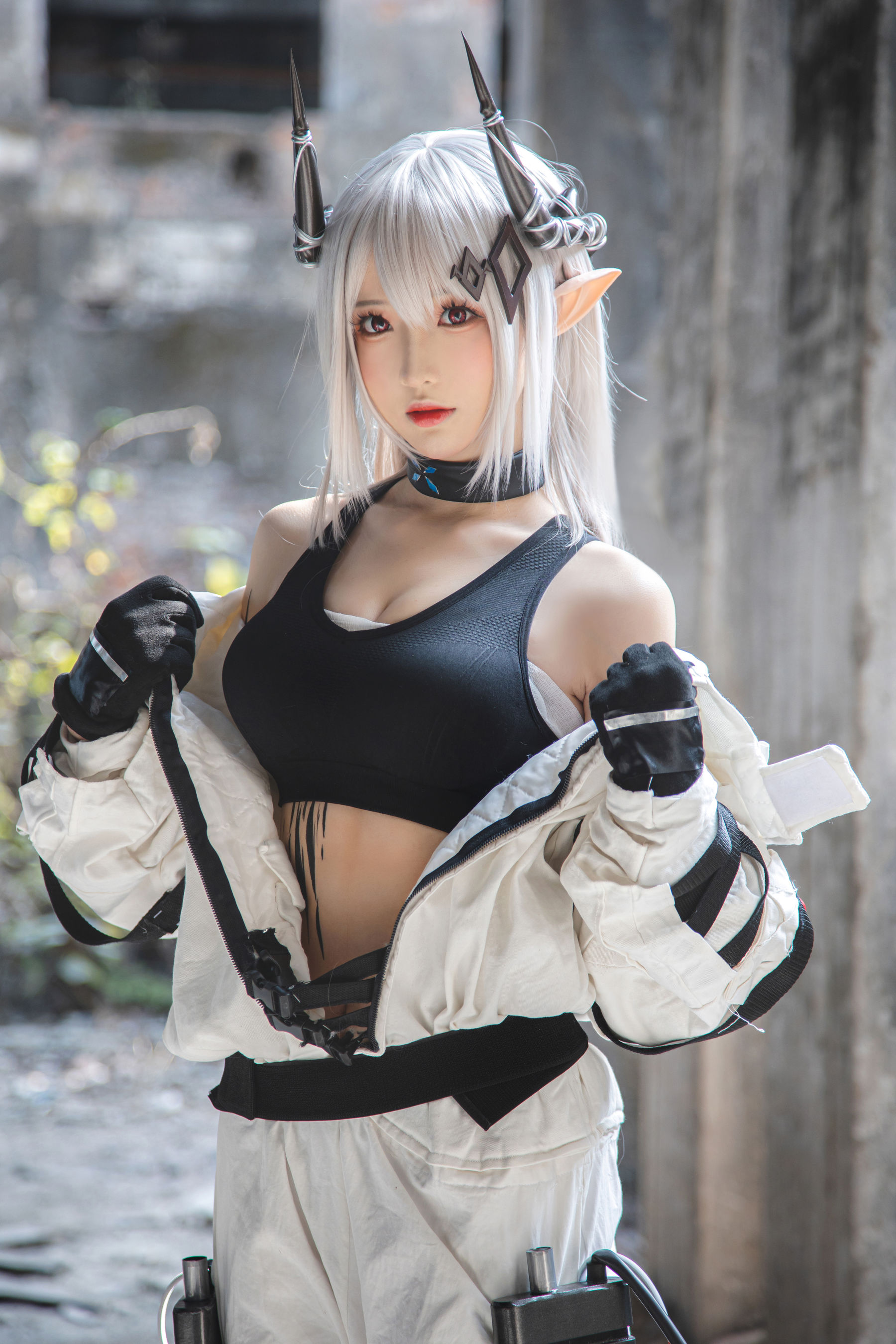 [福利COS] Coser小姐姐南宫 - 明日方舟 泥岩