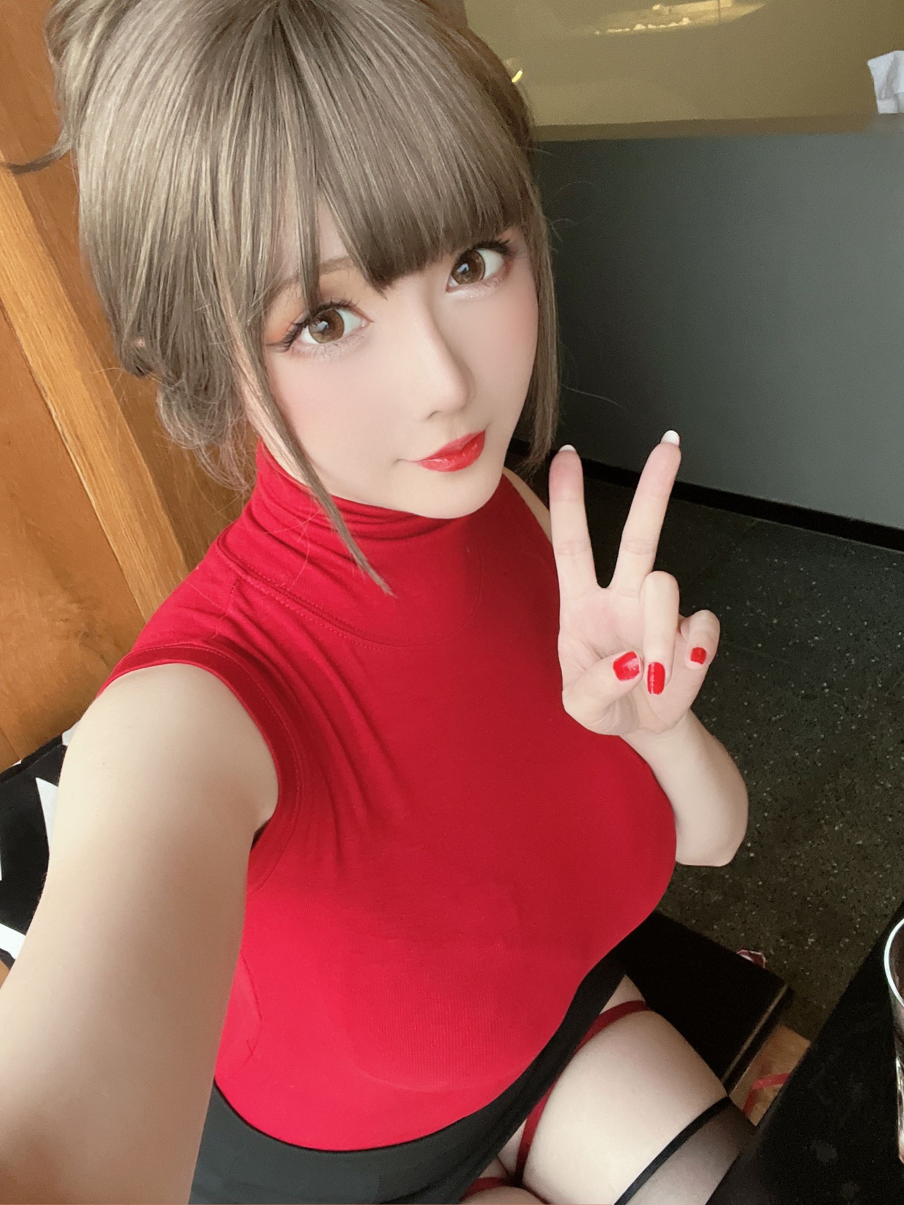 [福利COS] Coser小姐姐星之迟迟 - 约会OL
