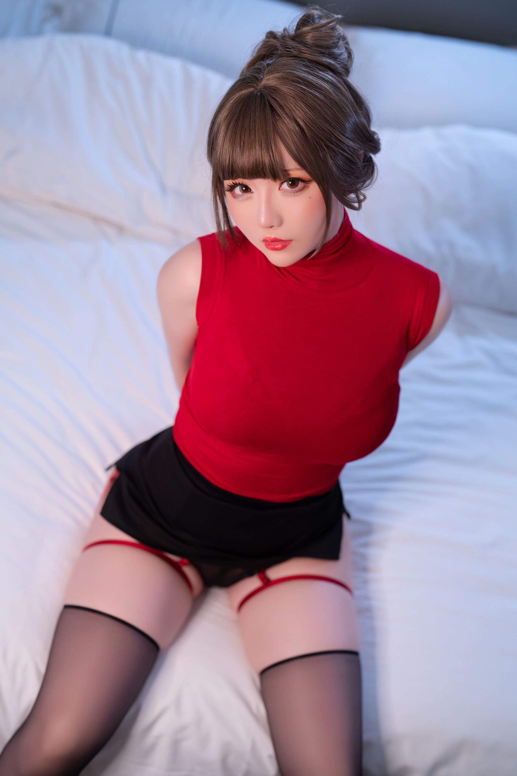 [福利COS] Coser小姐姐星之迟迟 - 约会OL