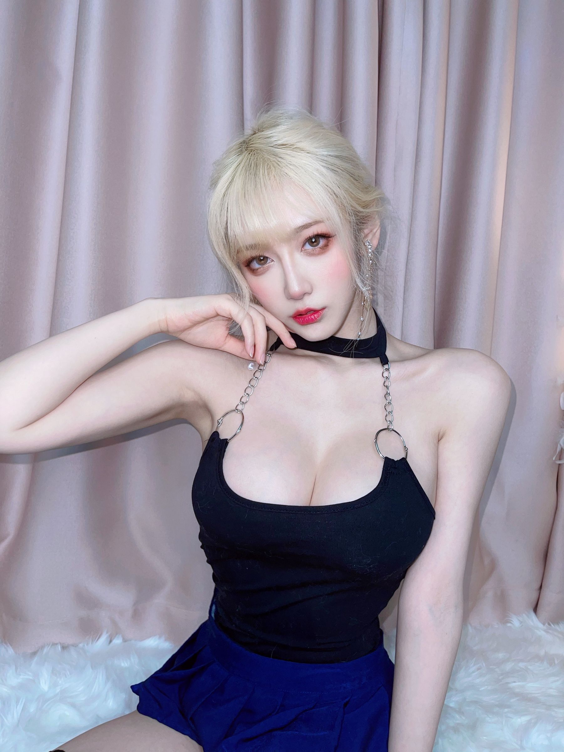 [福利COS] 人气Coser啾小妍 - 金发芭比