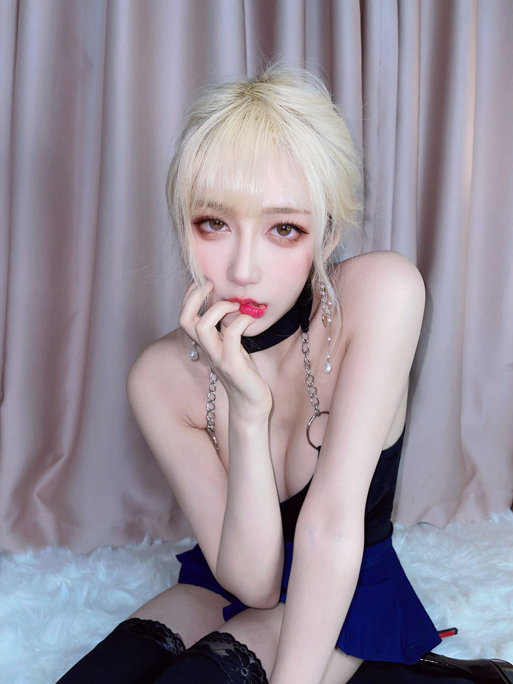 [福利COS] 人气Coser啾小妍 - 金发芭比