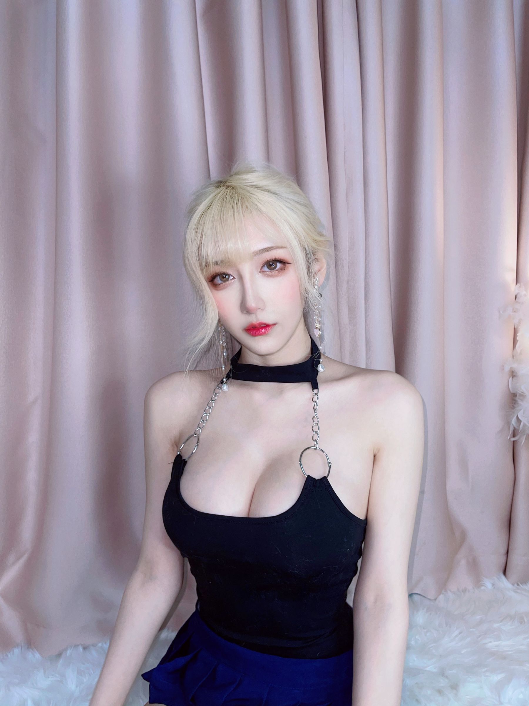 [福利COS] 人气Coser啾小妍 - 金发芭比