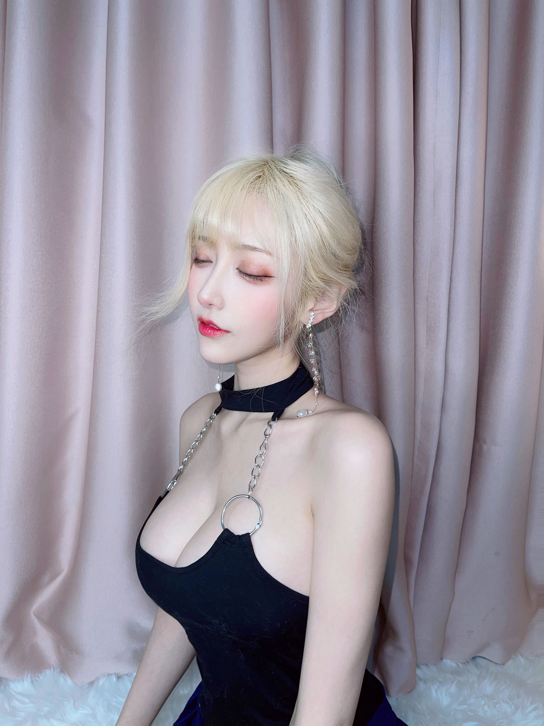 [福利COS] 人气Coser啾小妍 - 金发芭比