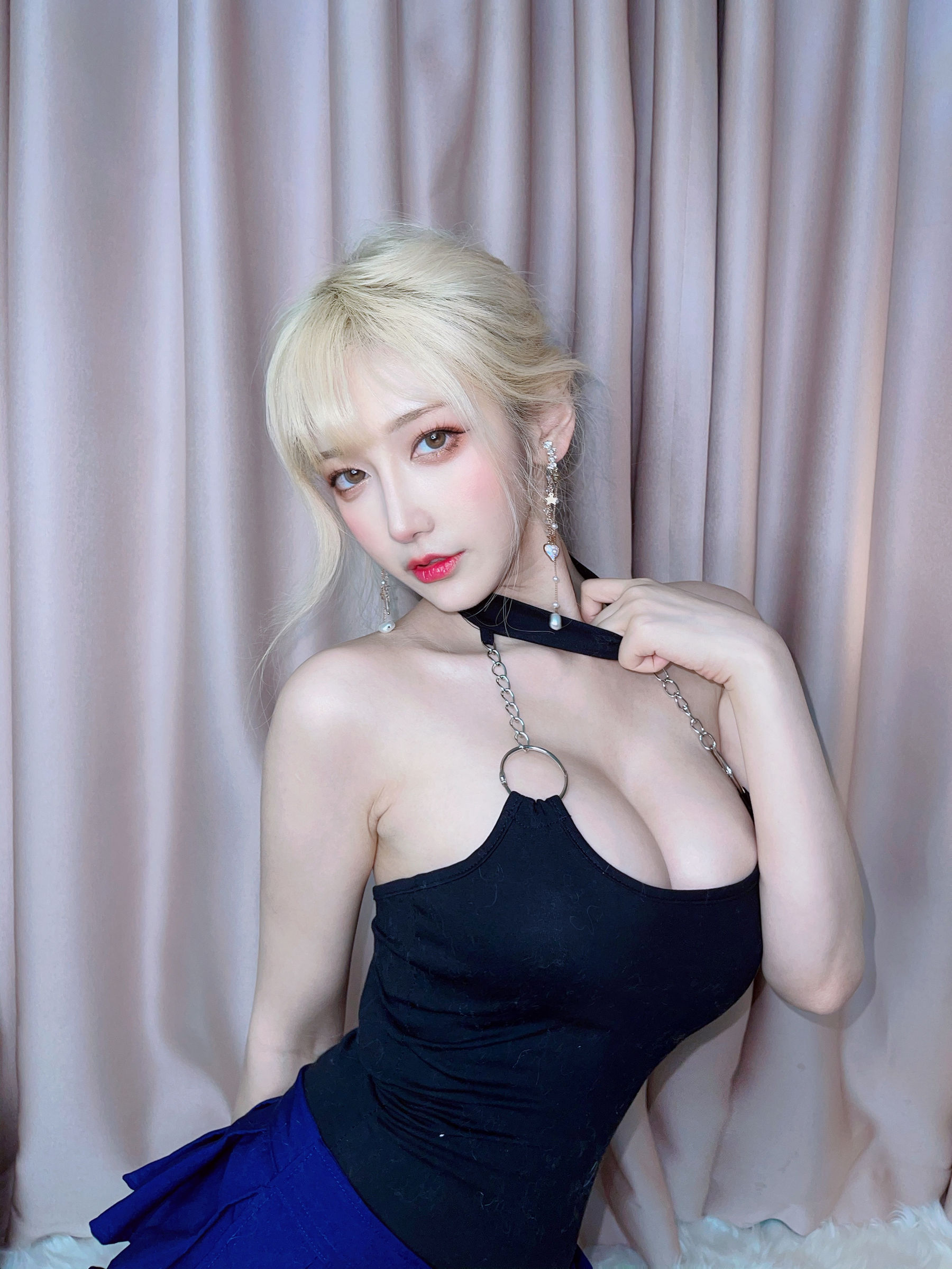 [福利COS] 人气Coser啾小妍 - 金发芭比