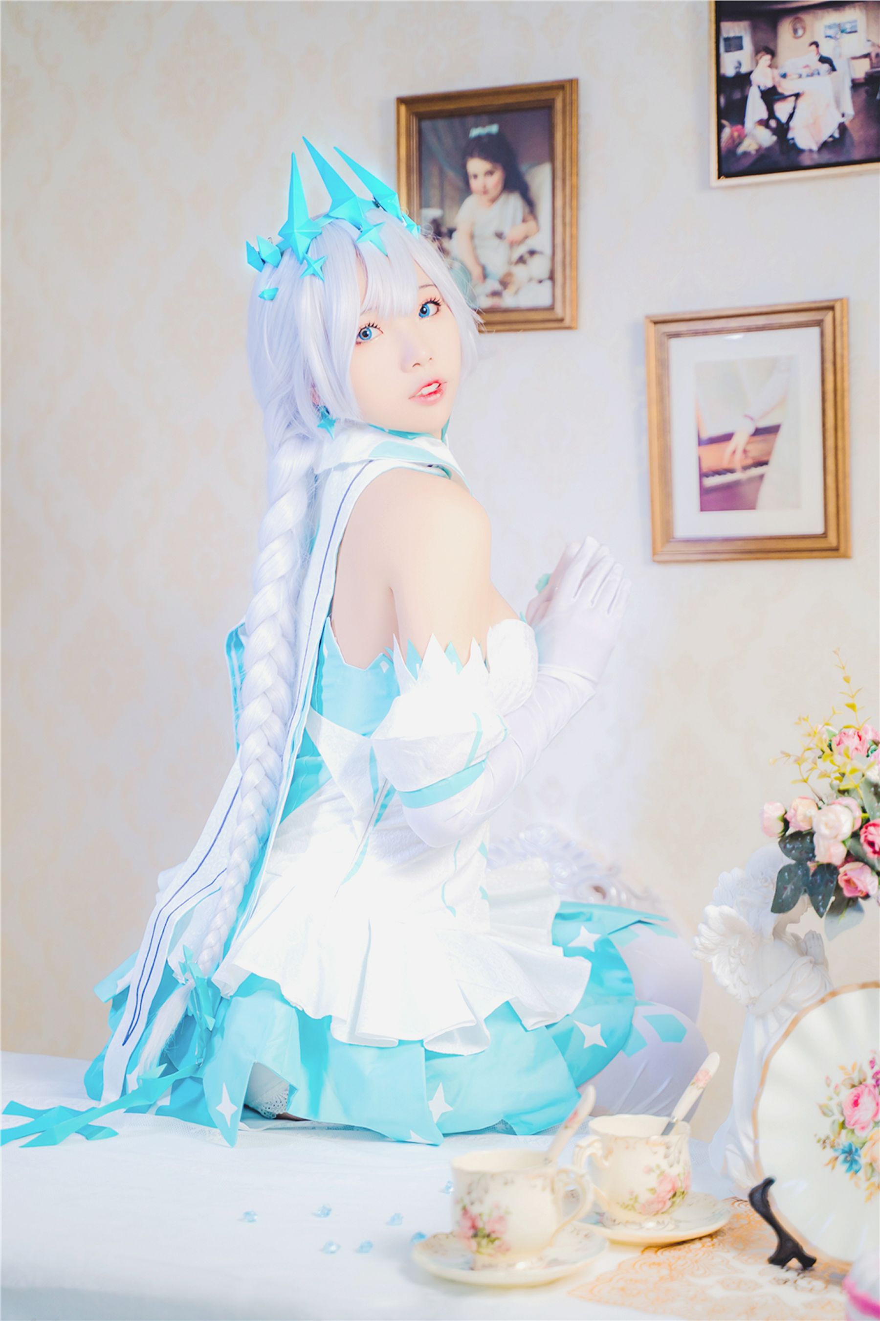 [福利COS] 动漫博主墨玉-M - 琪亚娜