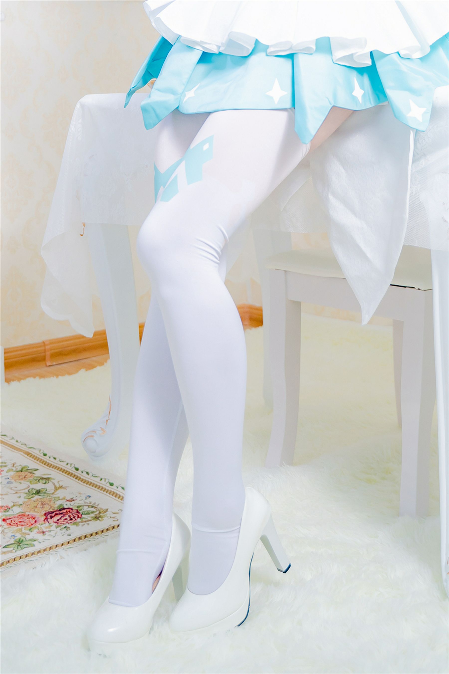 [福利COS] 动漫博主墨玉-M - 琪亚娜