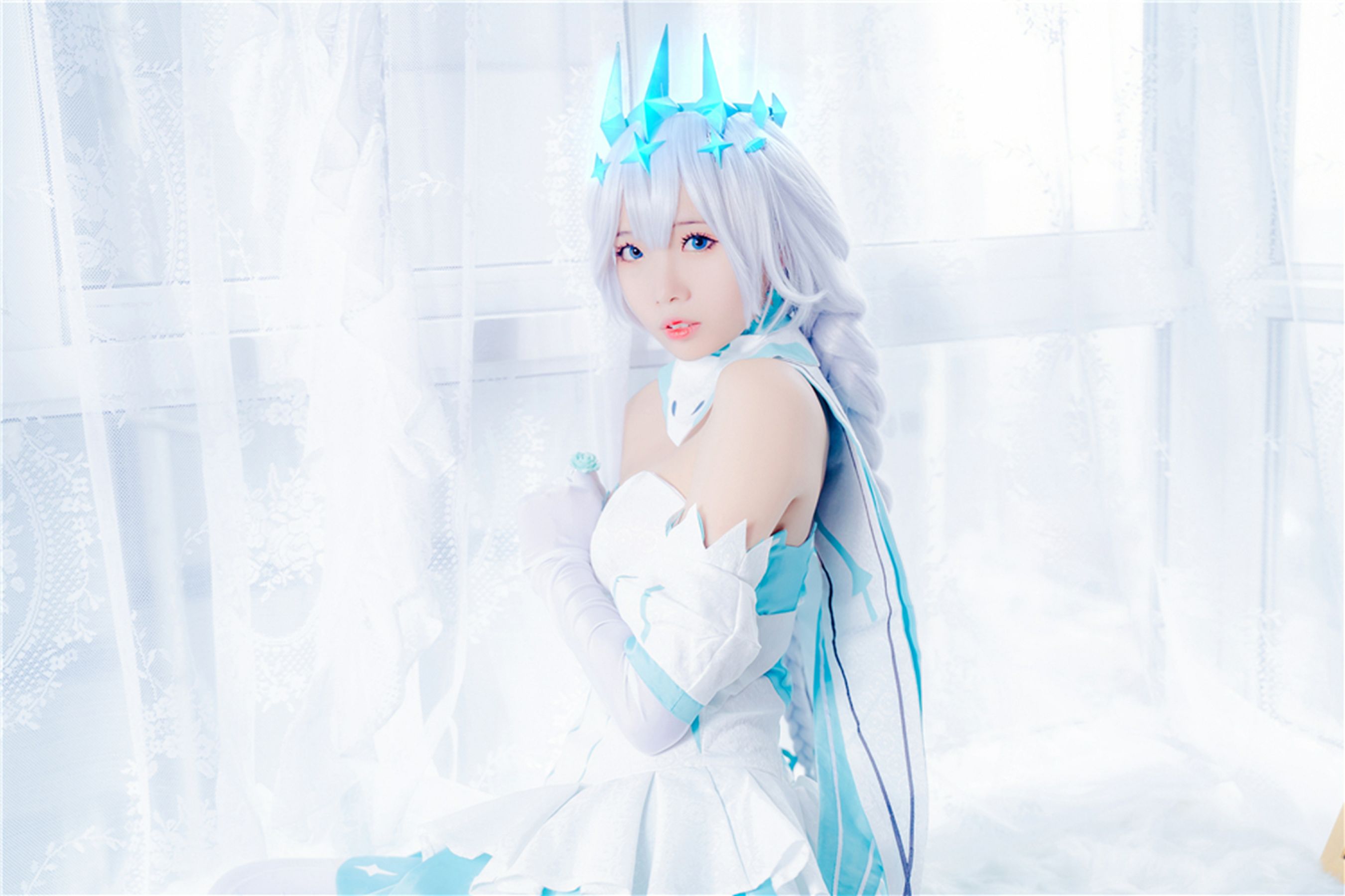 [福利COS] 动漫博主墨玉-M - 琪亚娜