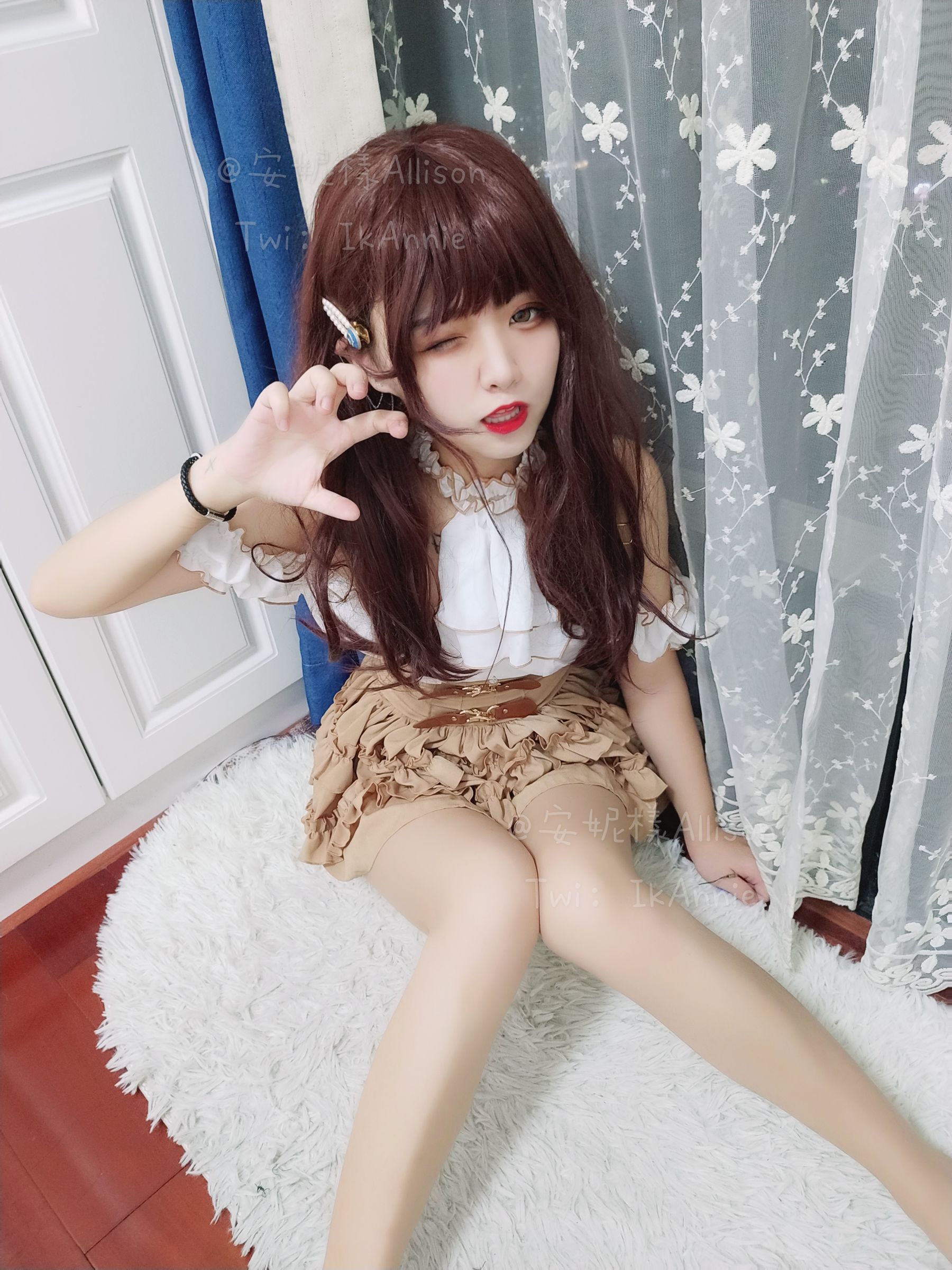 [福利COS] 安妮 - 吊带裙