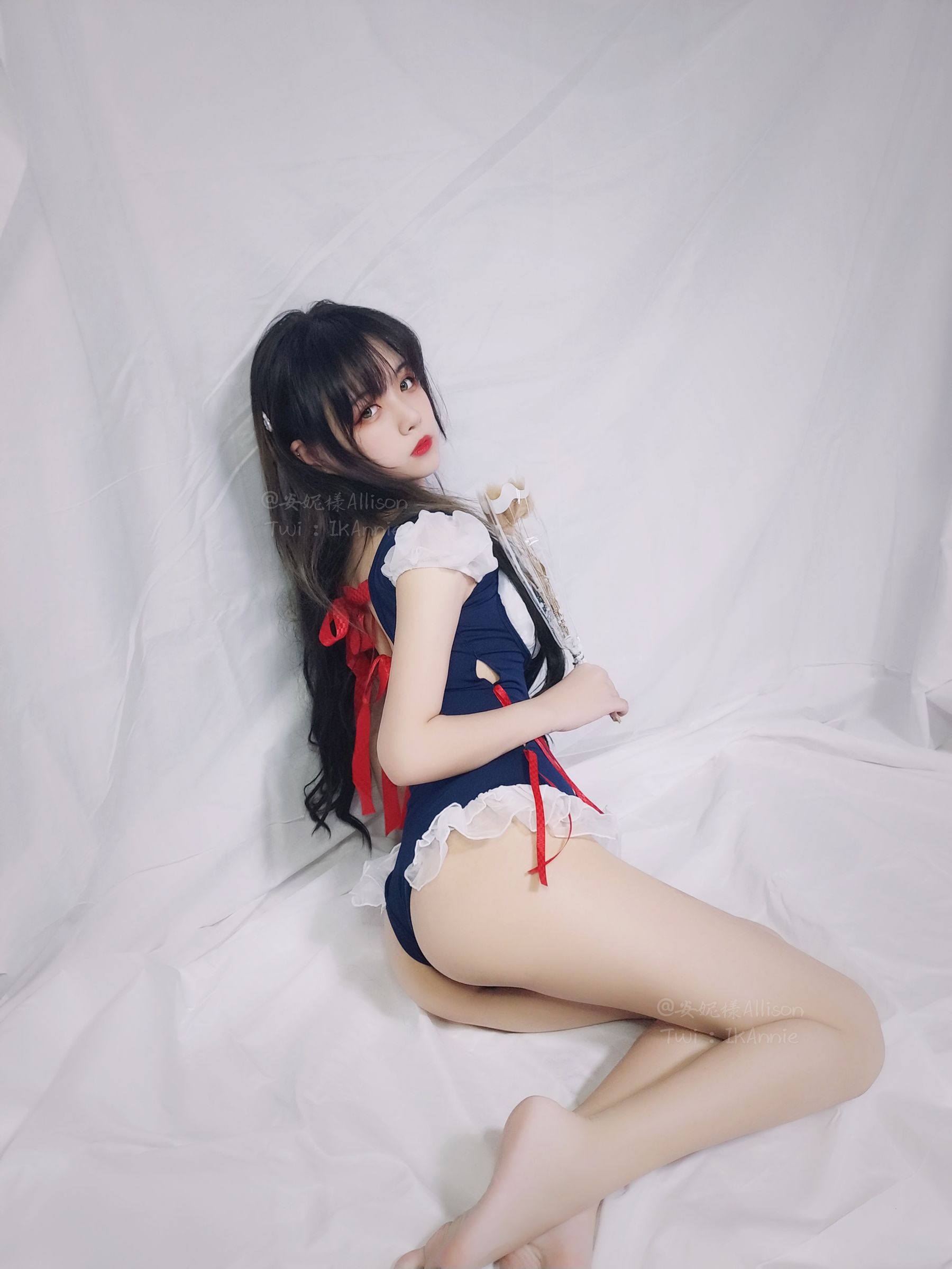 [福利COS] 安妮 - 白雪姬泳装