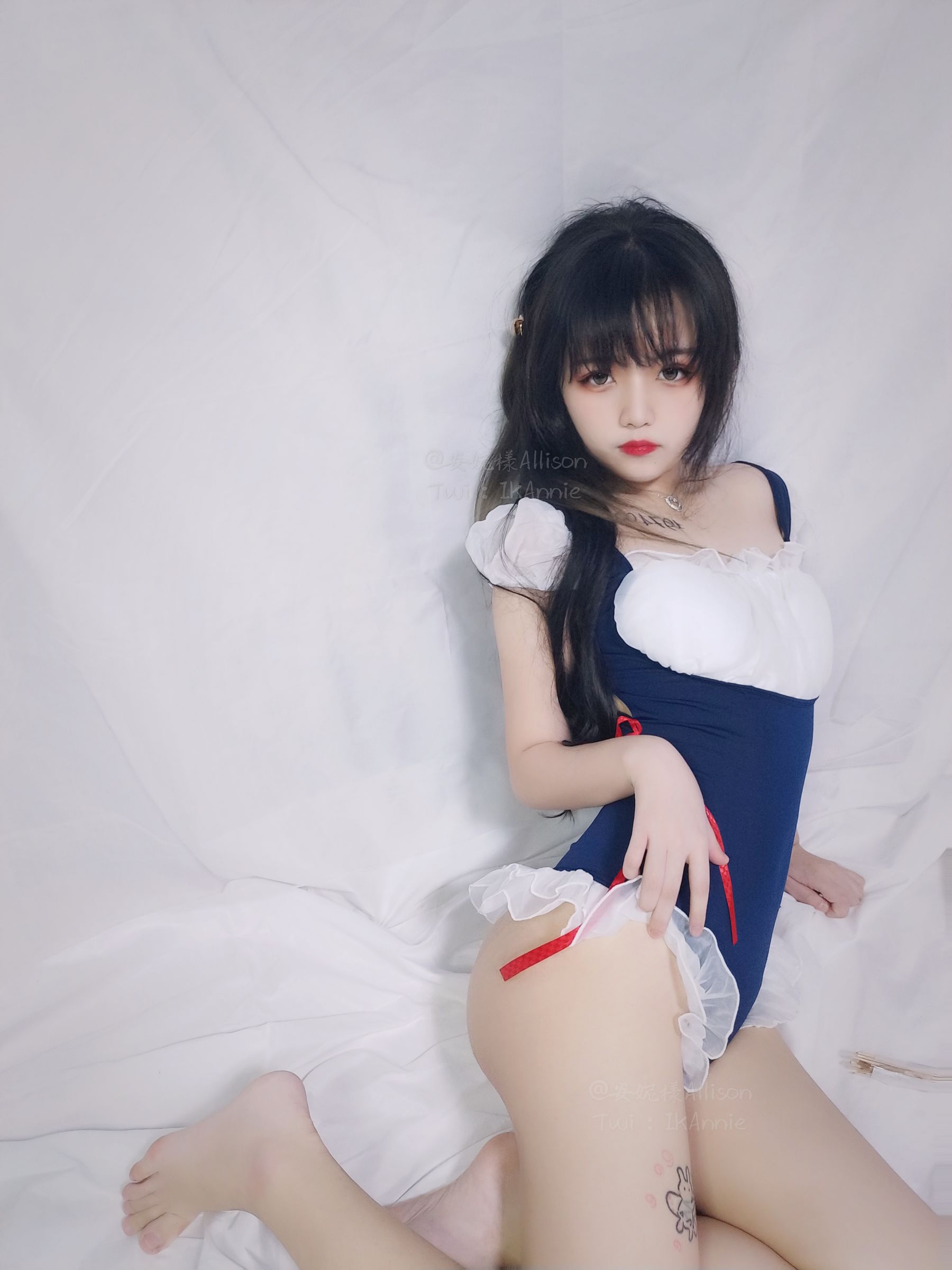 [福利COS] 安妮 - 白雪姬泳装