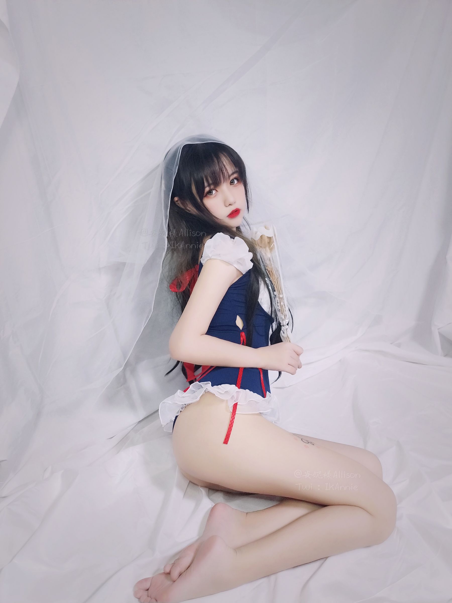 [福利COS] 安妮 - 白雪姬泳装