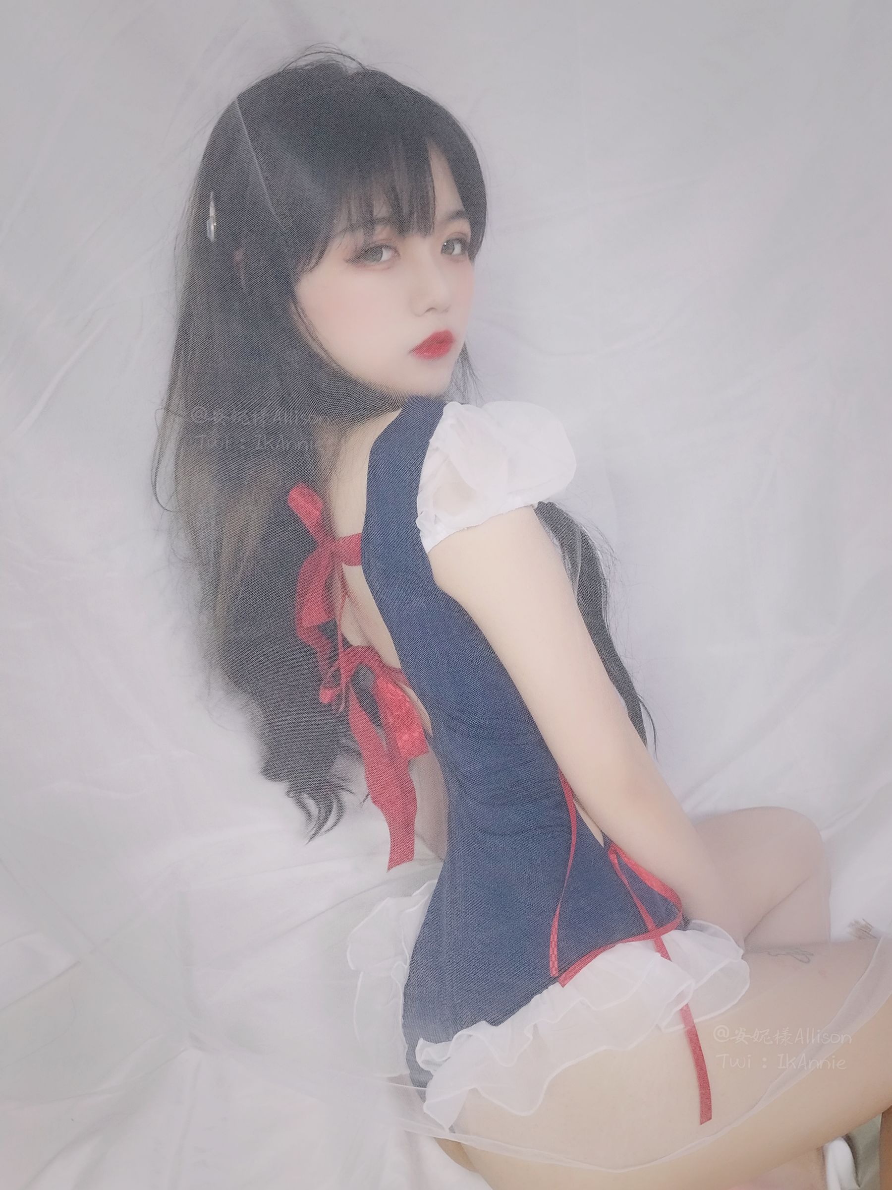 [福利COS] 安妮 - 白雪姬泳装