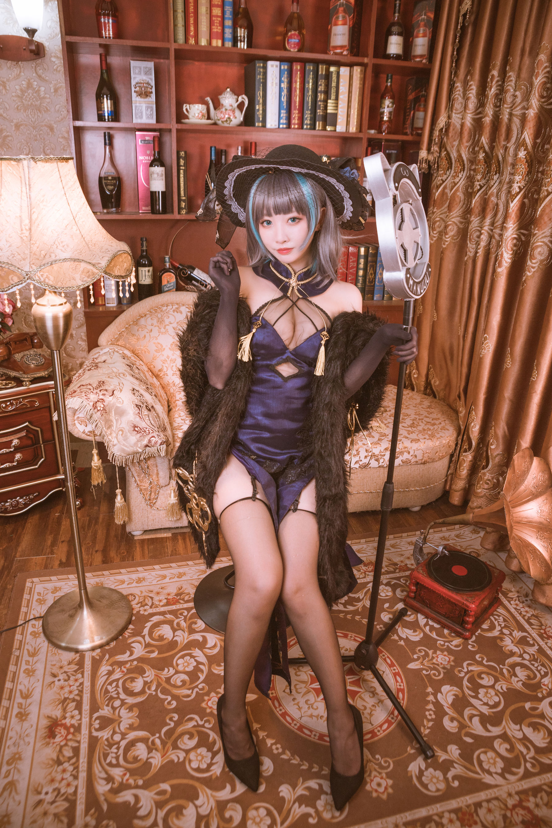 [福利COS] 宫本桜 - 柴郡旗袍 音乐绚烂CaitSith