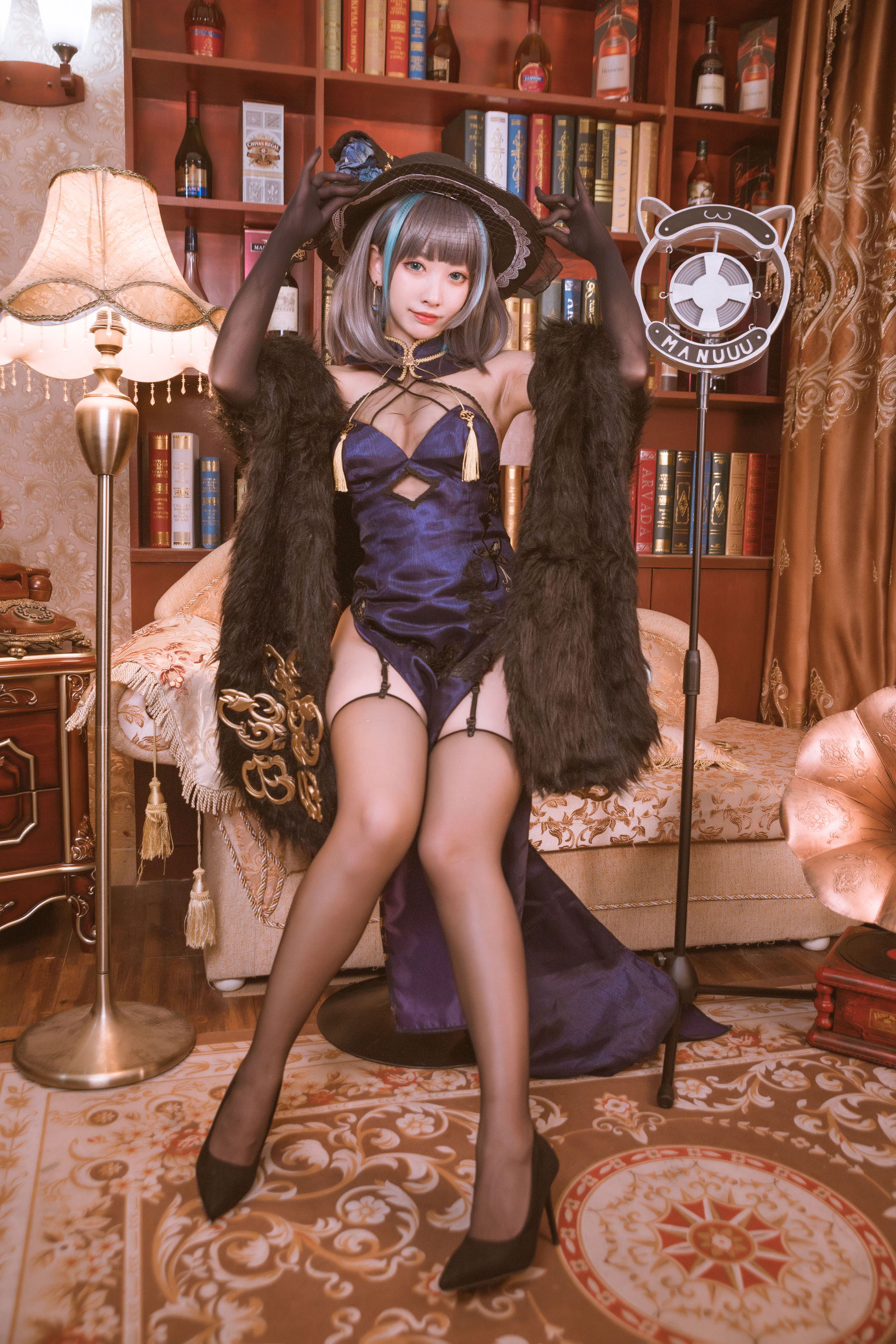 [福利COS] 宫本桜 - 柴郡旗袍 音乐绚烂CaitSith