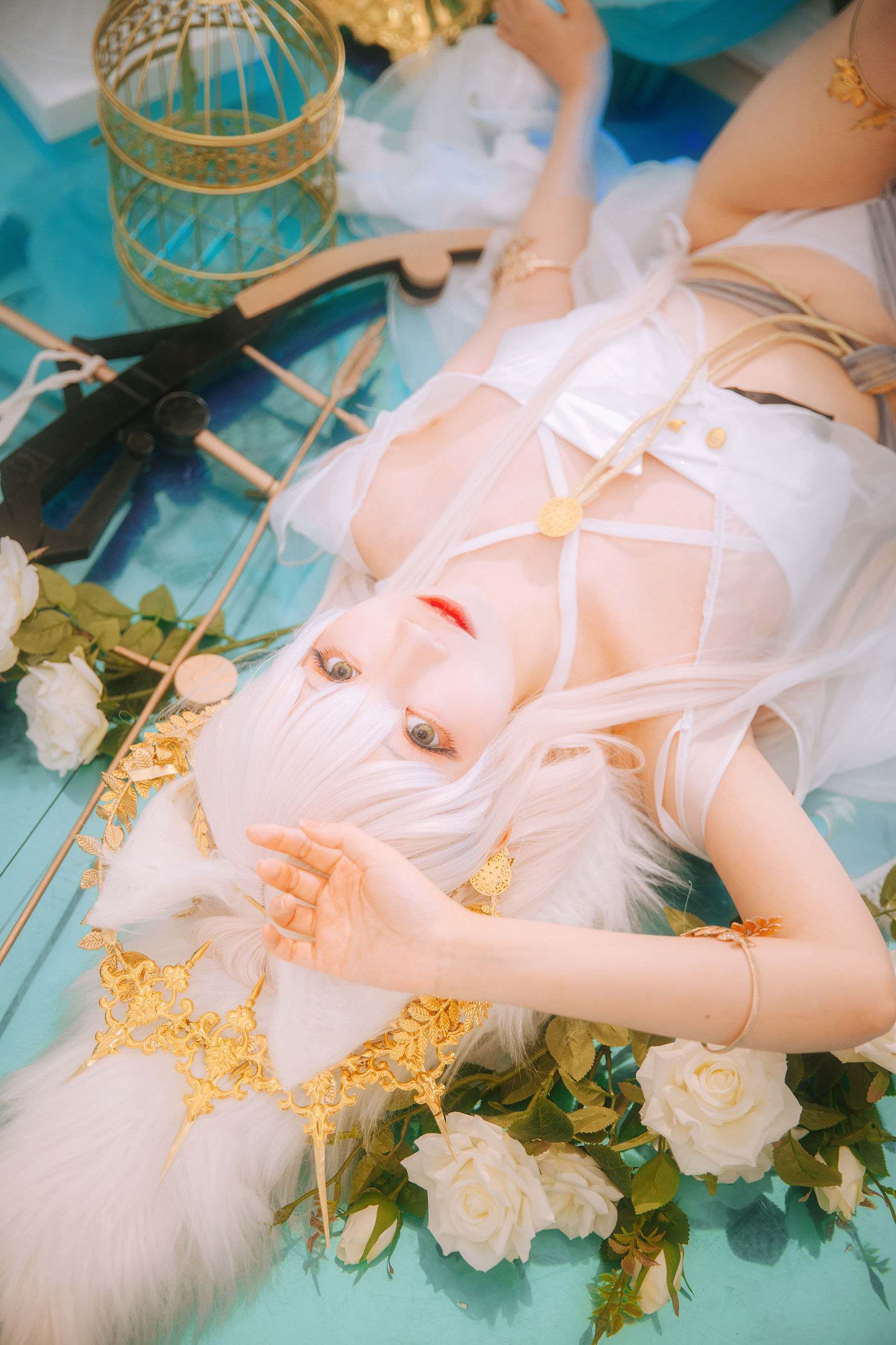 [福利COS] 小野寺地瓜 - 白金泳装