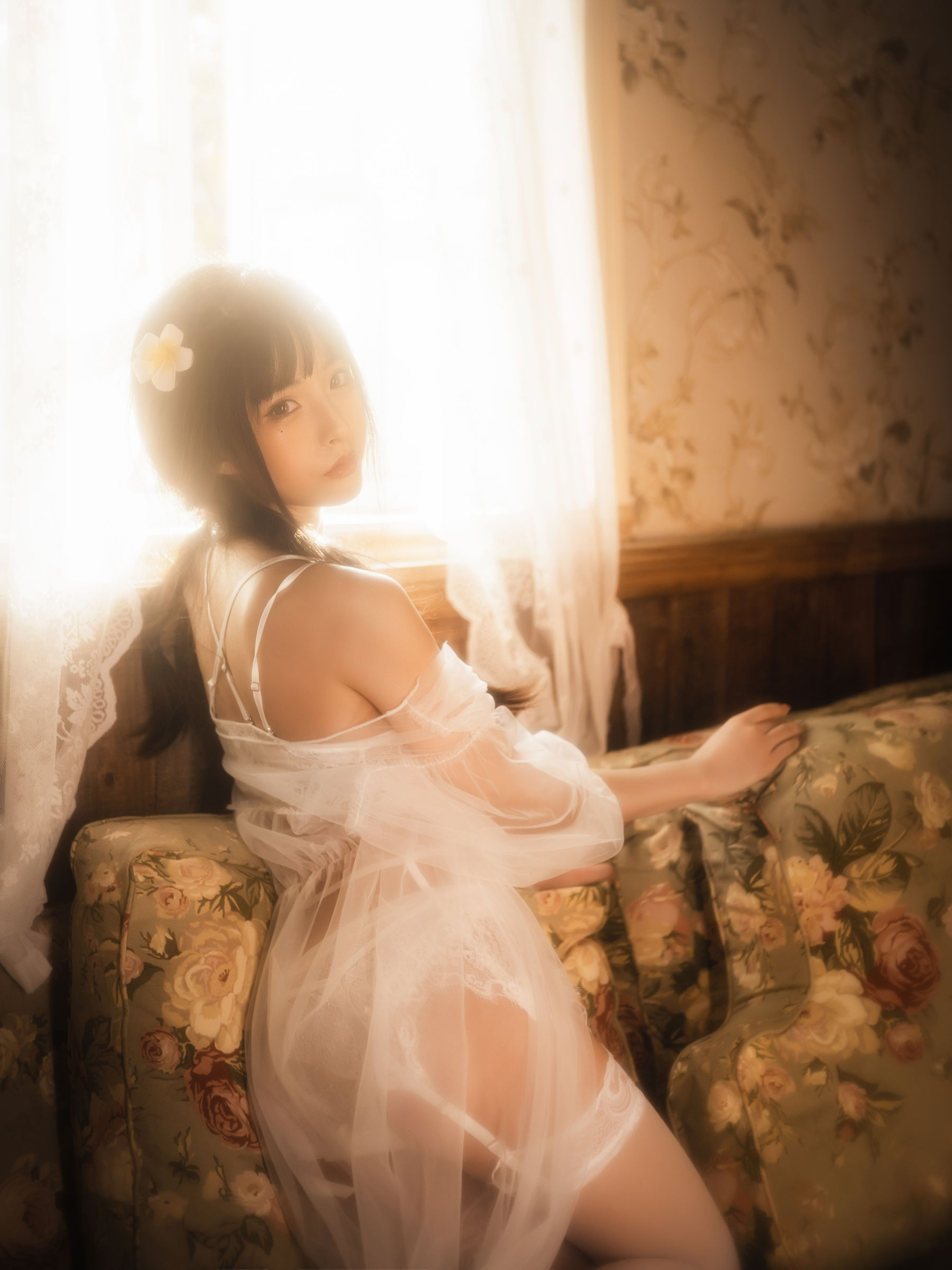 [福利COS] 尤物清水由乃 - 法式内衣