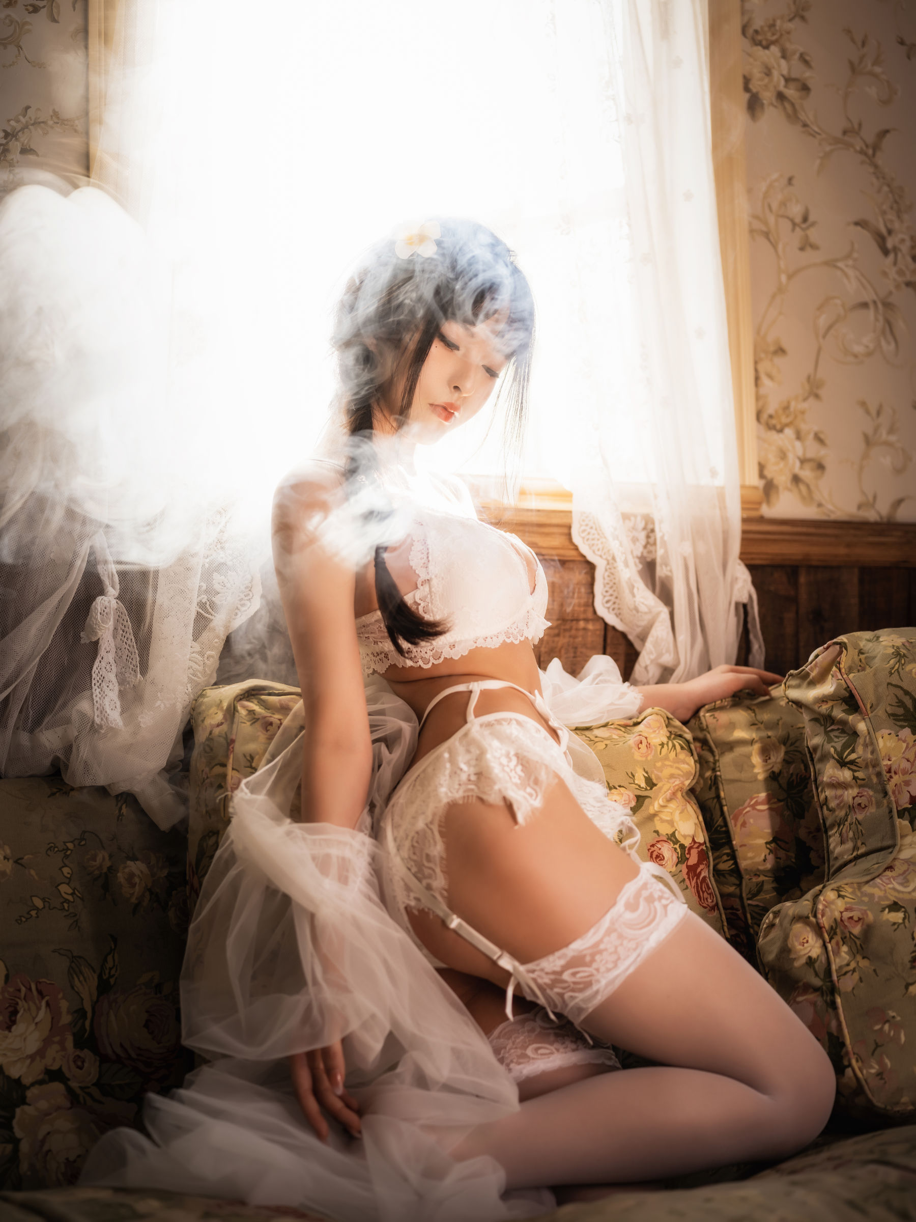 [福利COS] 尤物清水由乃 - 法式内衣