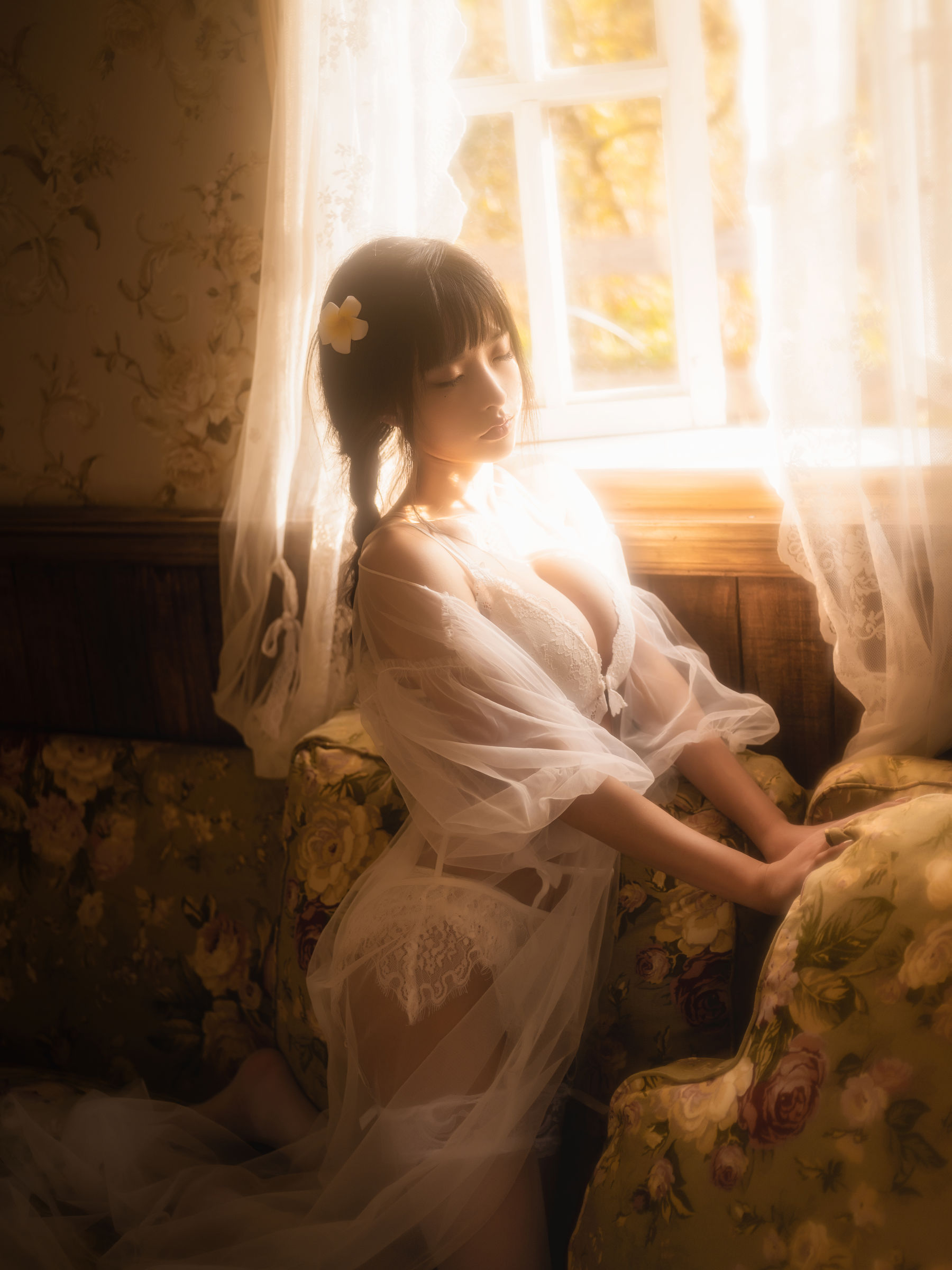 [福利COS] 尤物清水由乃 - 法式内衣