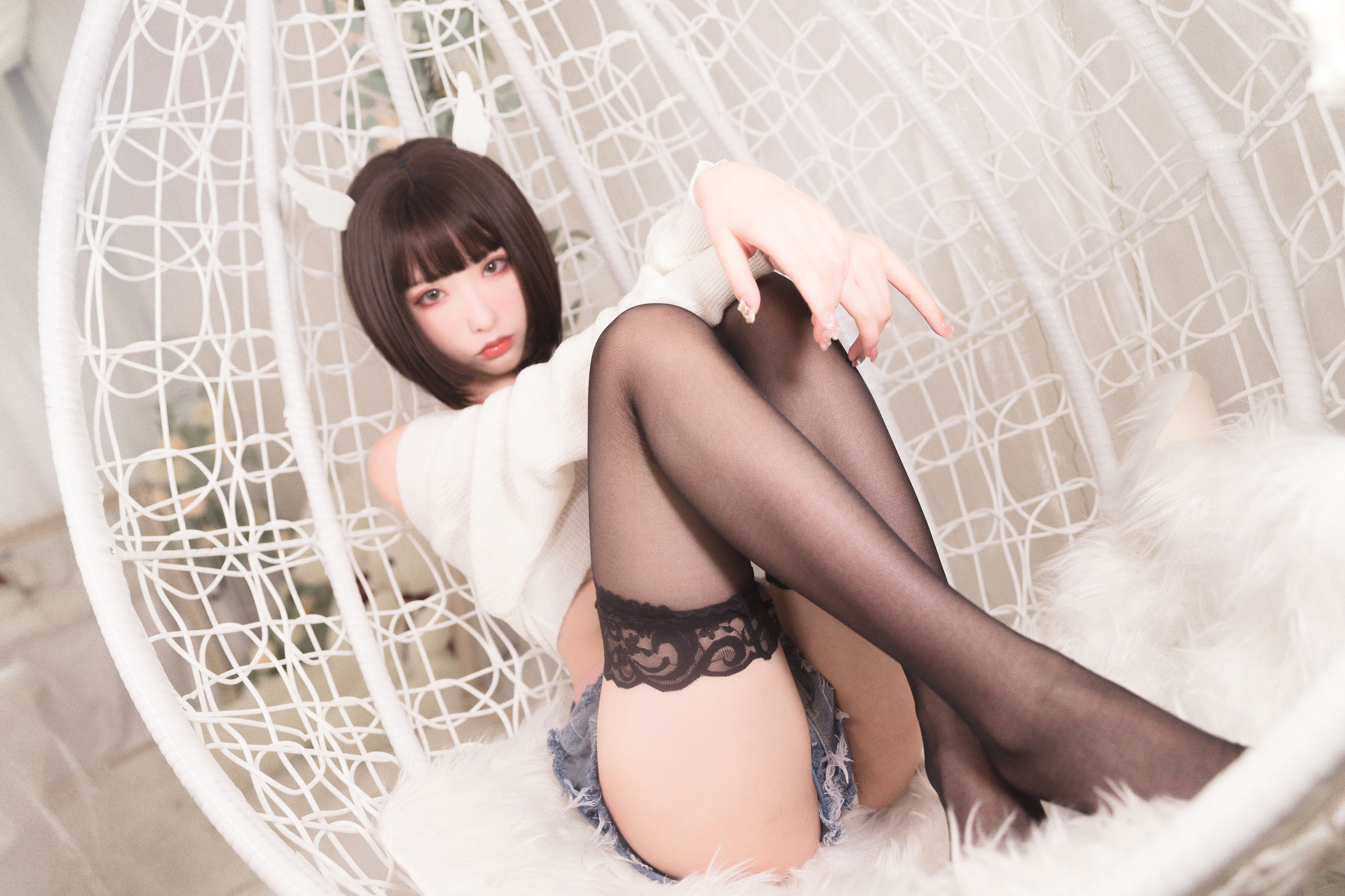 [福利COS] 尤物清水由乃 - 白色毛衣