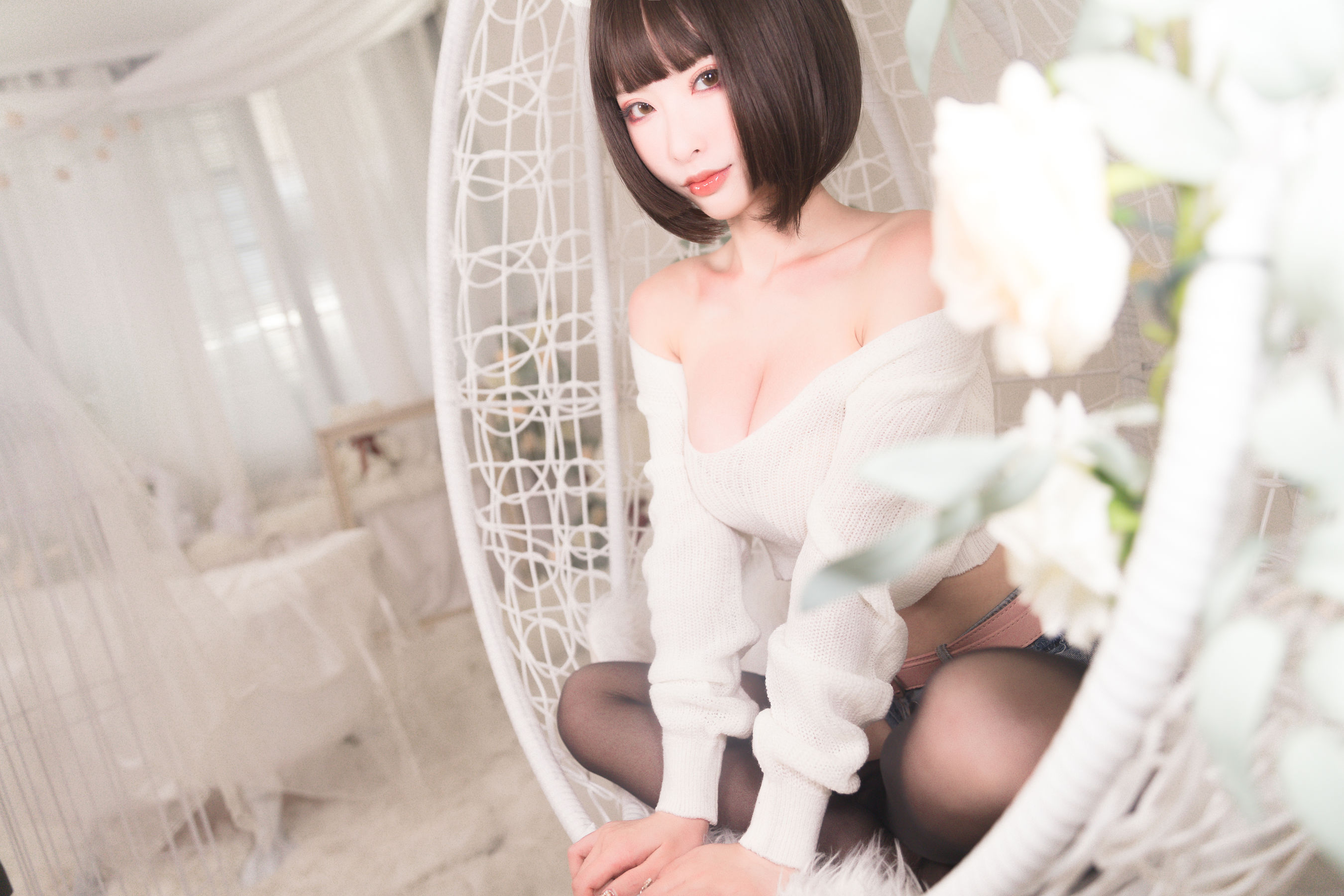 [福利COS] 尤物清水由乃 - 白色毛衣