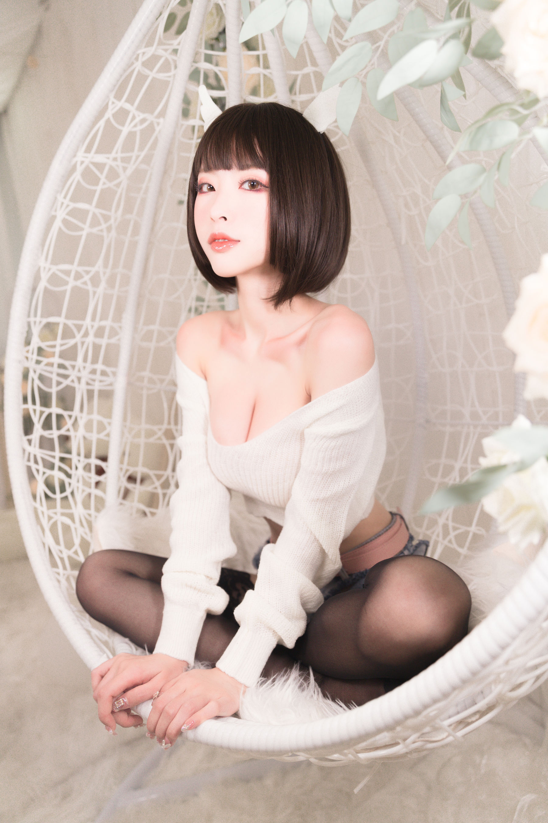 [福利COS] 尤物清水由乃 - 白色毛衣