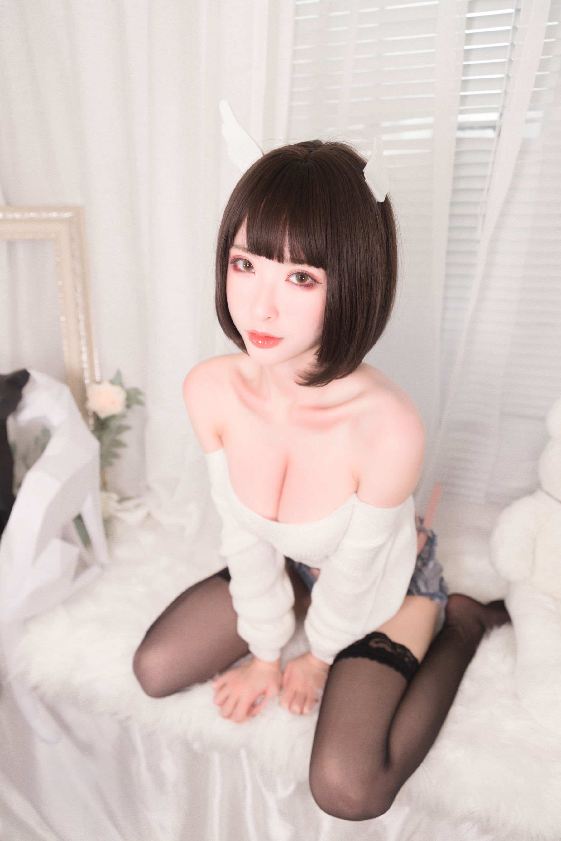 [福利COS] 尤物清水由乃 - 白色毛衣