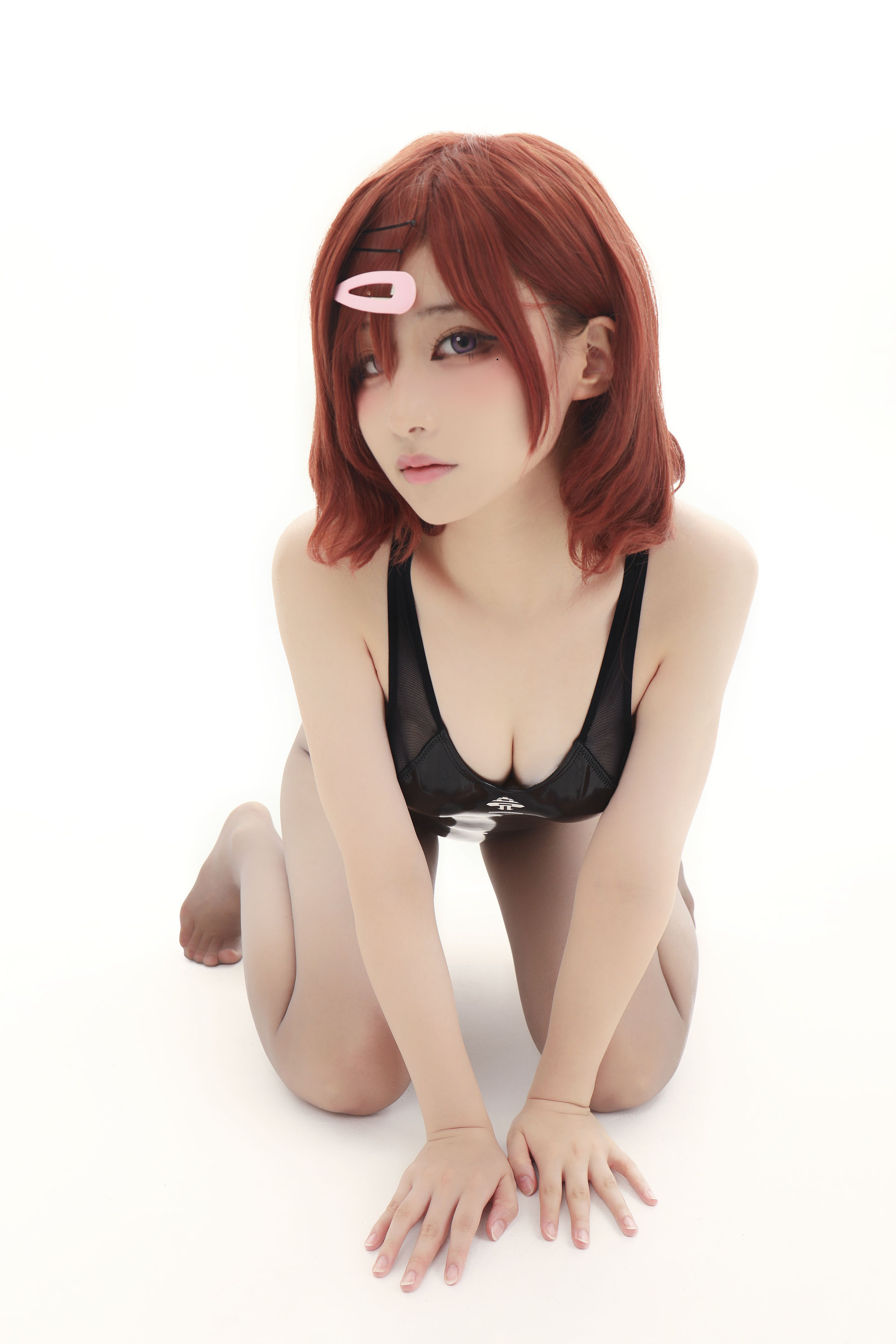 [福利COS] 幼愛youmeko - 樋口円香竞泳无衬衫灰丝