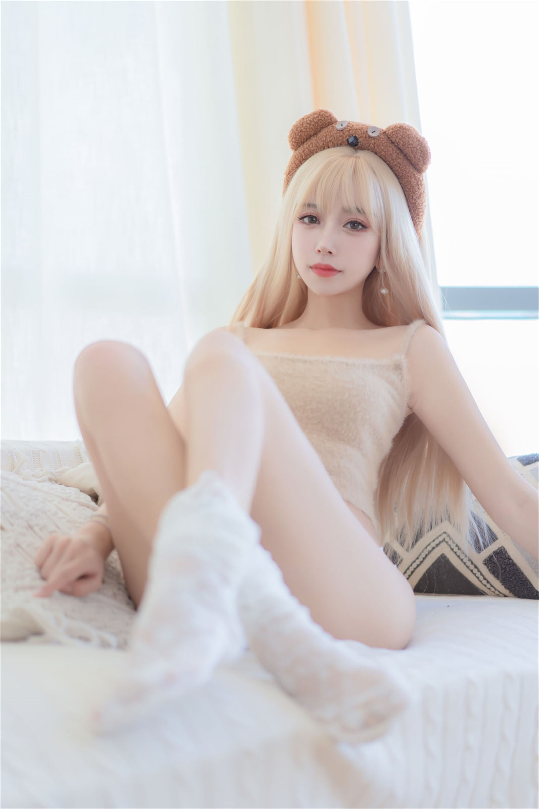 [福利COS] 斗鱼米线线sama写真 - 小熊软糖