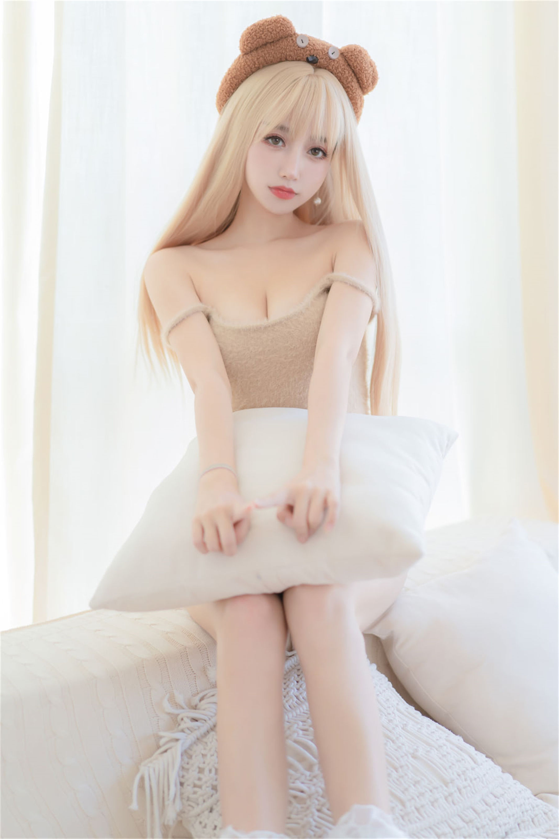 [福利COS] 斗鱼米线线sama写真 - 小熊软糖