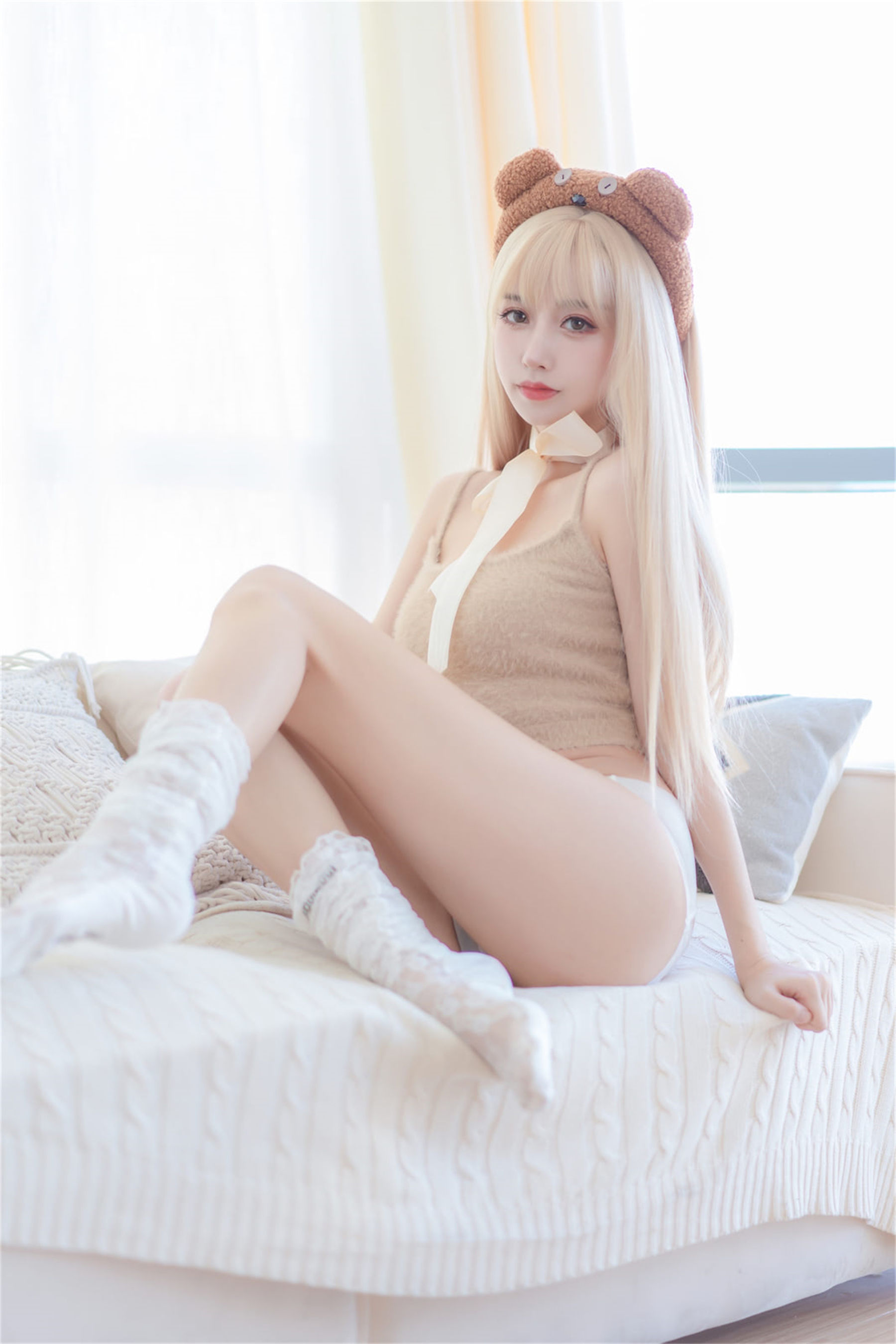 [福利COS] 斗鱼米线线sama写真 - 小熊软糖