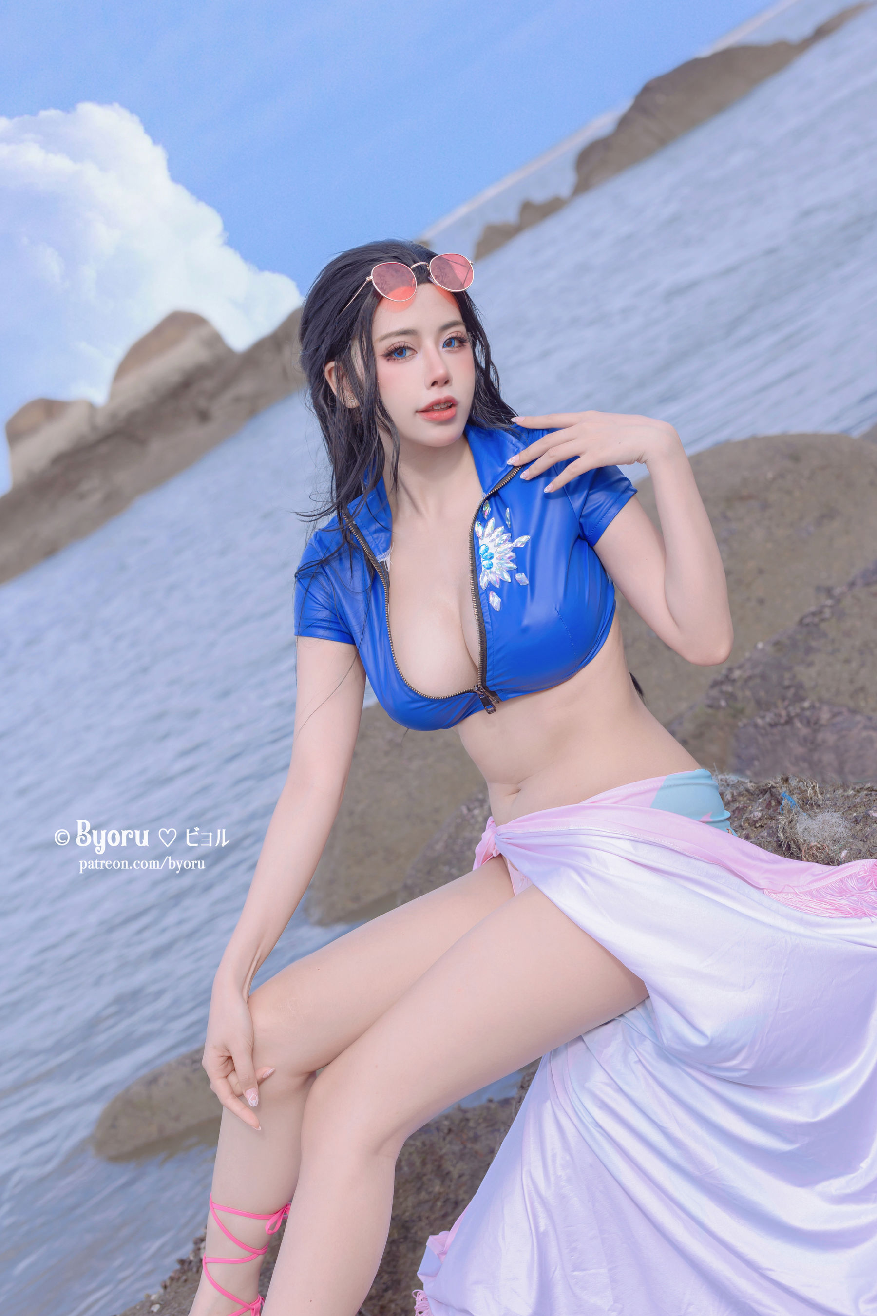 [福利COS] 日本性感萝莉Byoru - Nico Robin