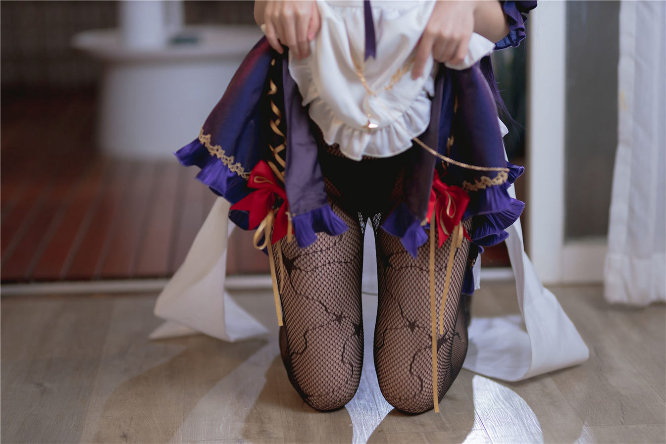 [福利COS] 是三不是世w - 原神莫娜女仆