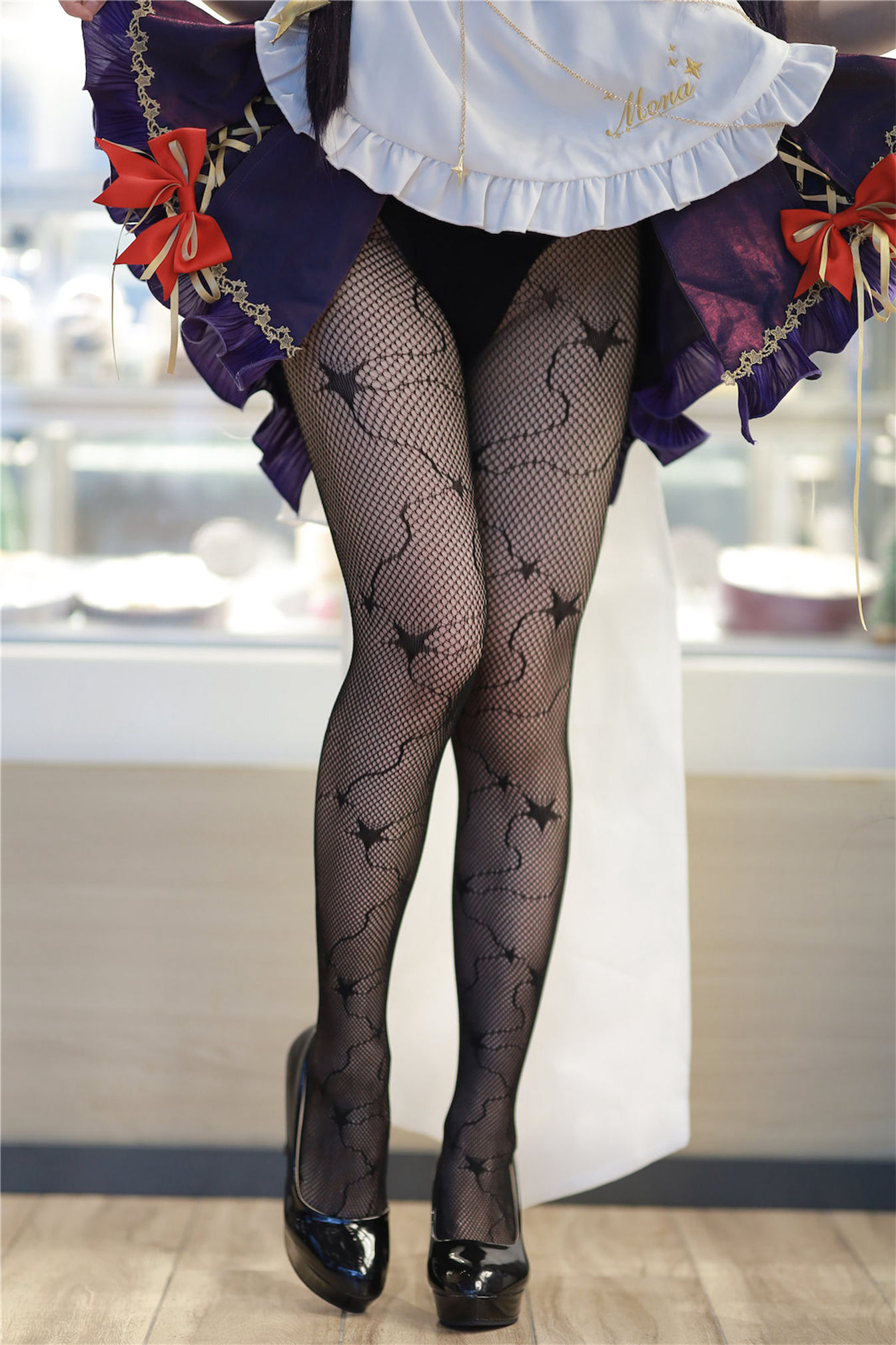 [福利COS] 是三不是世w - 原神莫娜女仆