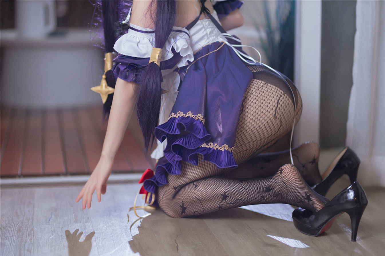 [福利COS] 是三不是世w - 原神莫娜女仆