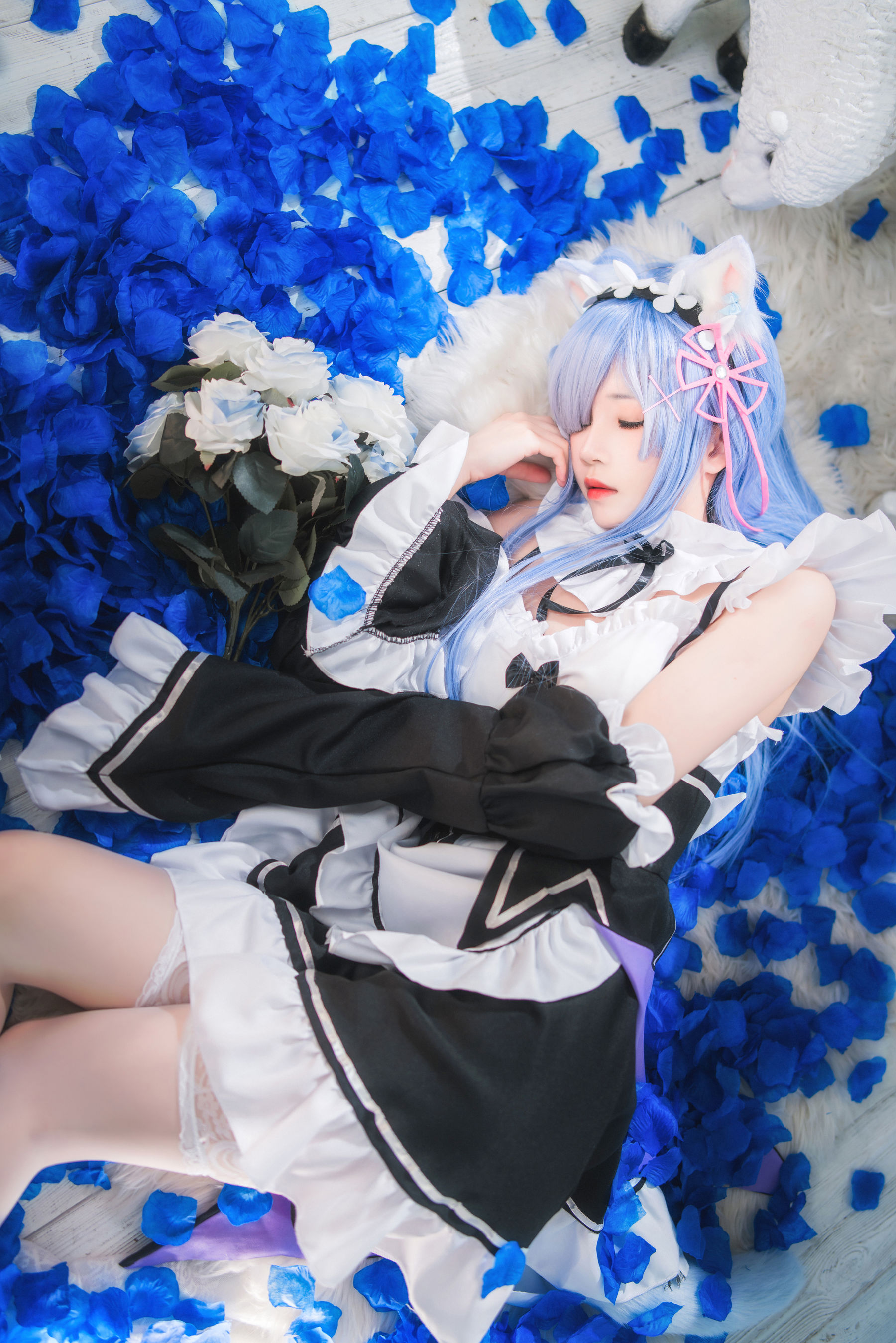 [福利COS] 桜桃喵 - 长发蕾姆