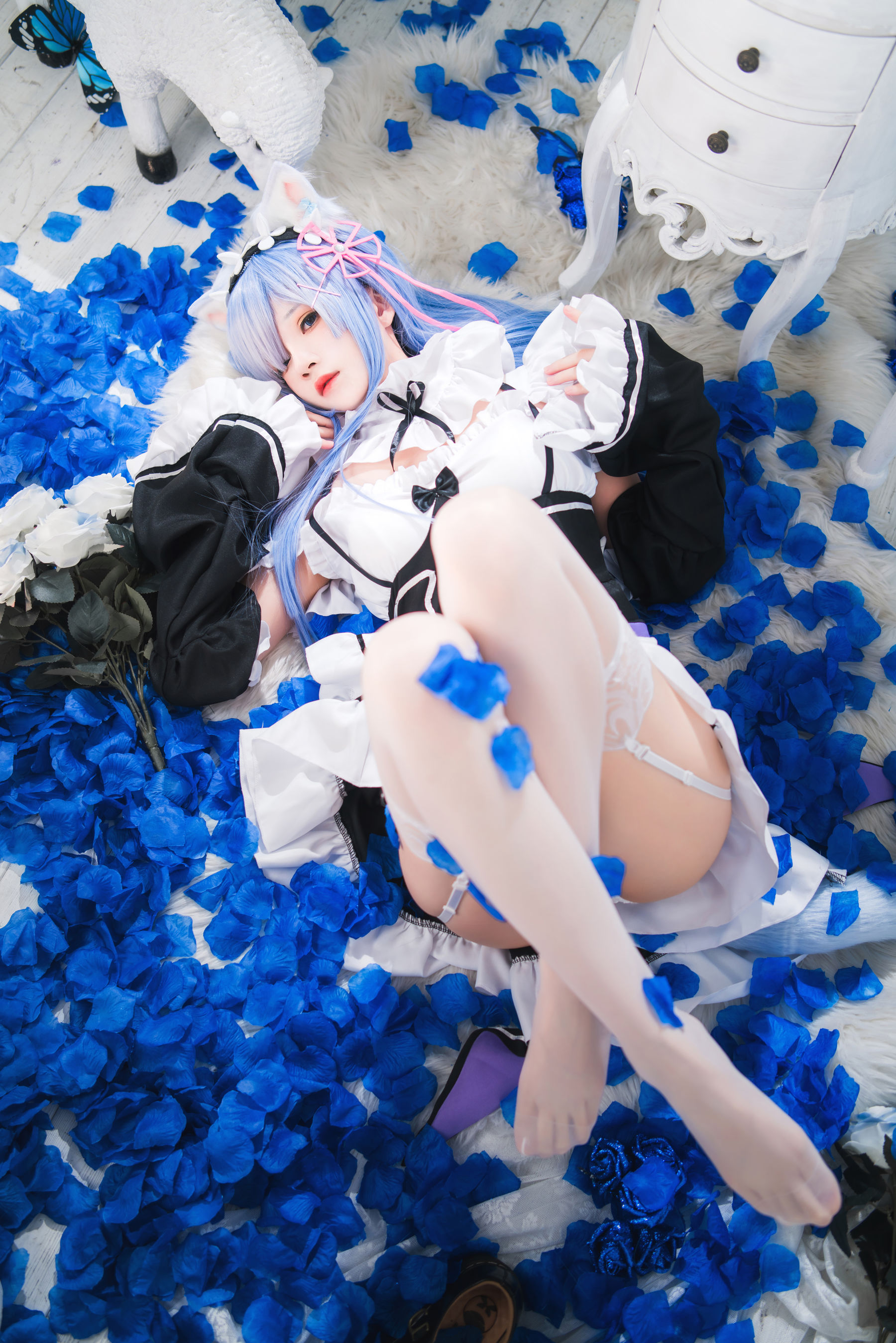 [福利COS] 桜桃喵 - 长发蕾姆
