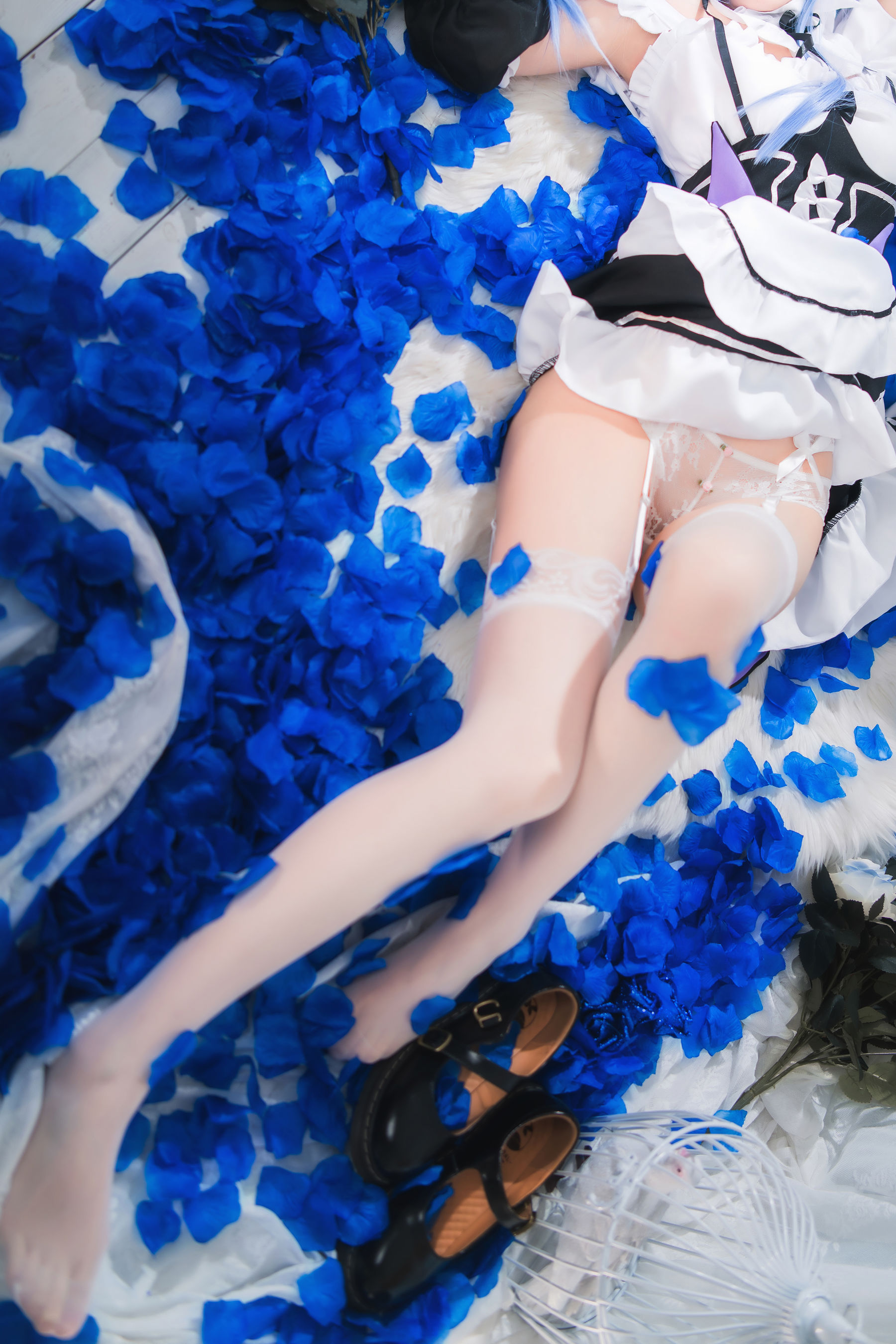 [福利COS] 桜桃喵 - 长发蕾姆