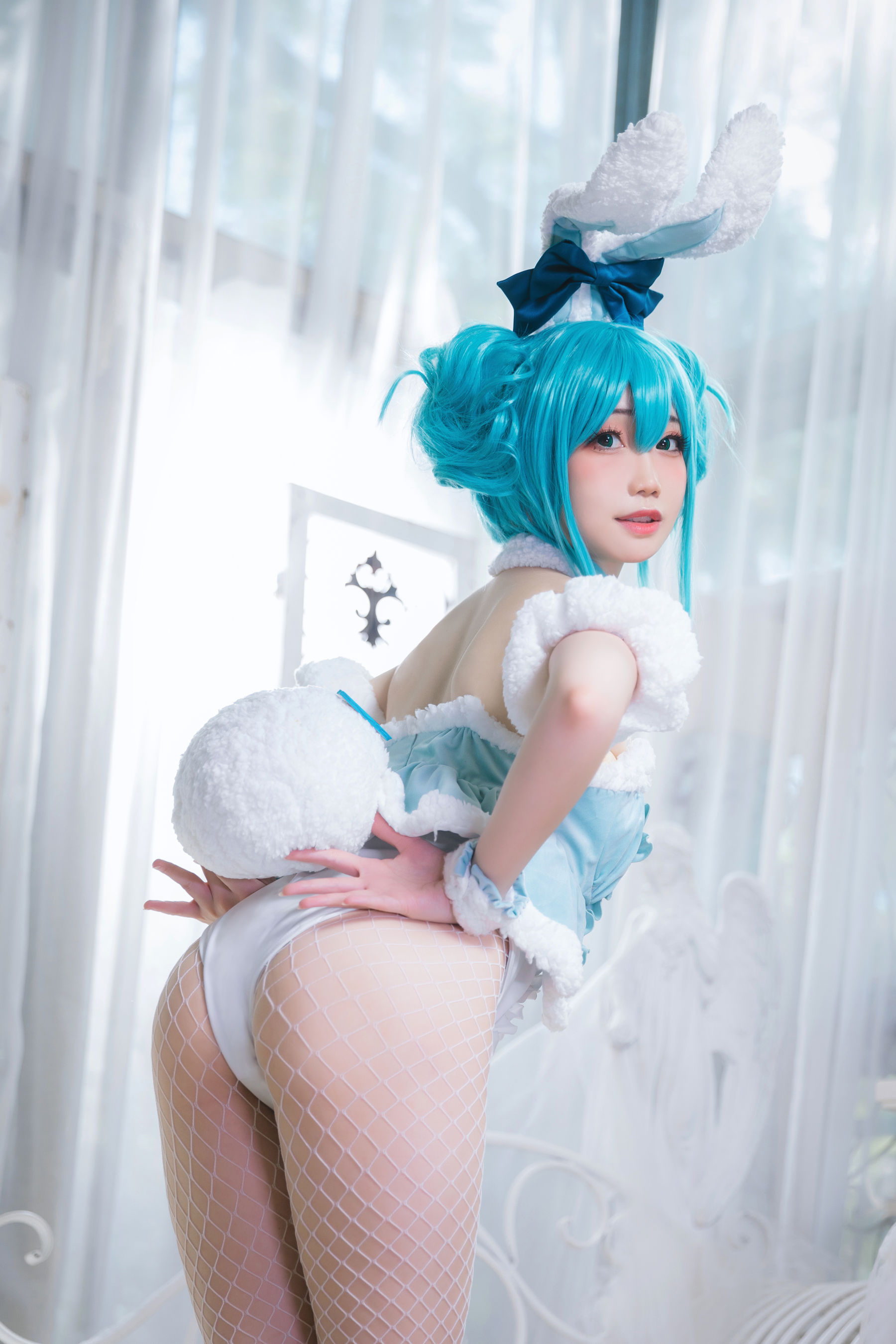 [福利COS] 焖焖碳 - 初音兔女郎