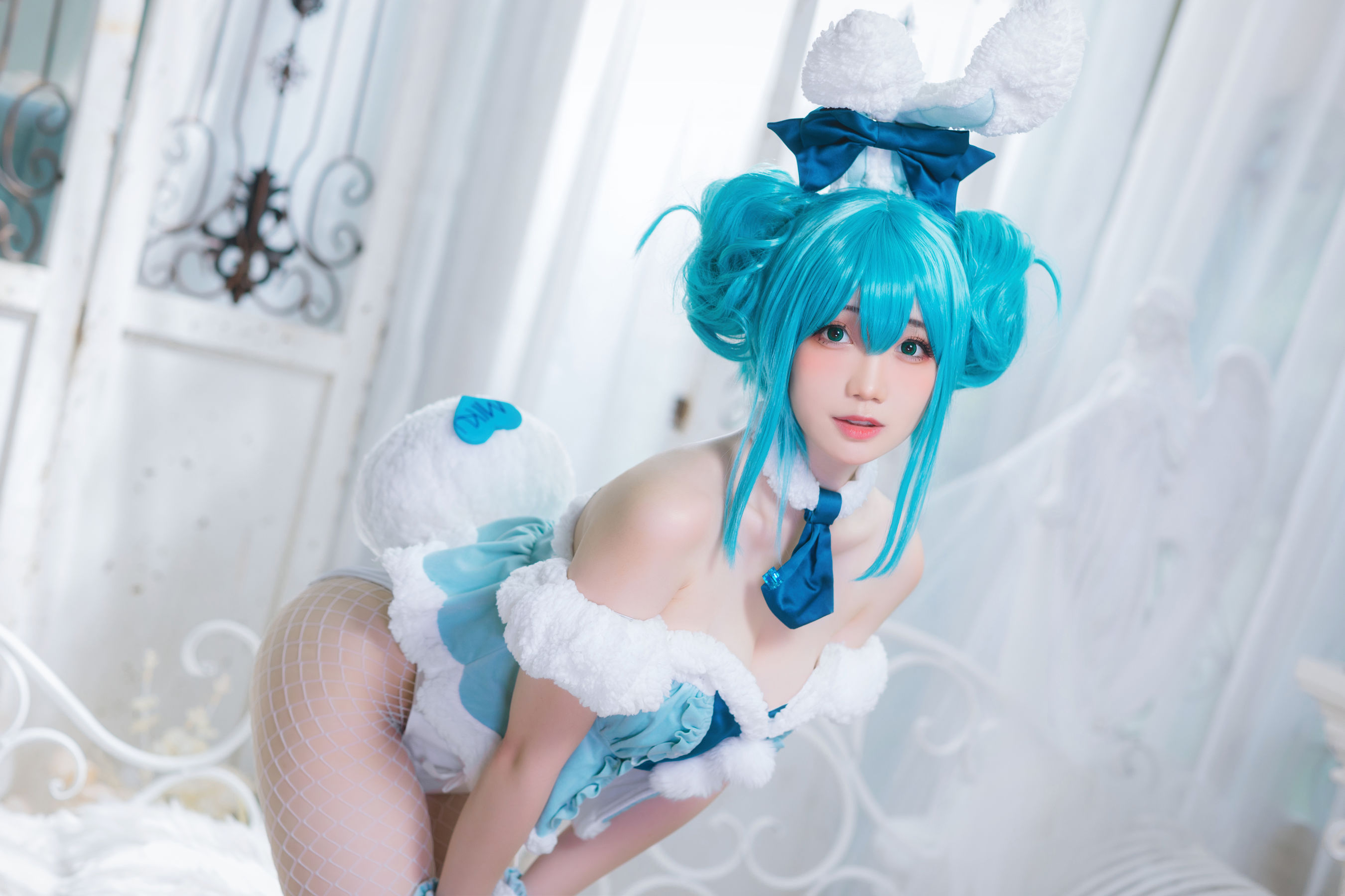 [福利COS] 焖焖碳 - 初音兔女郎
