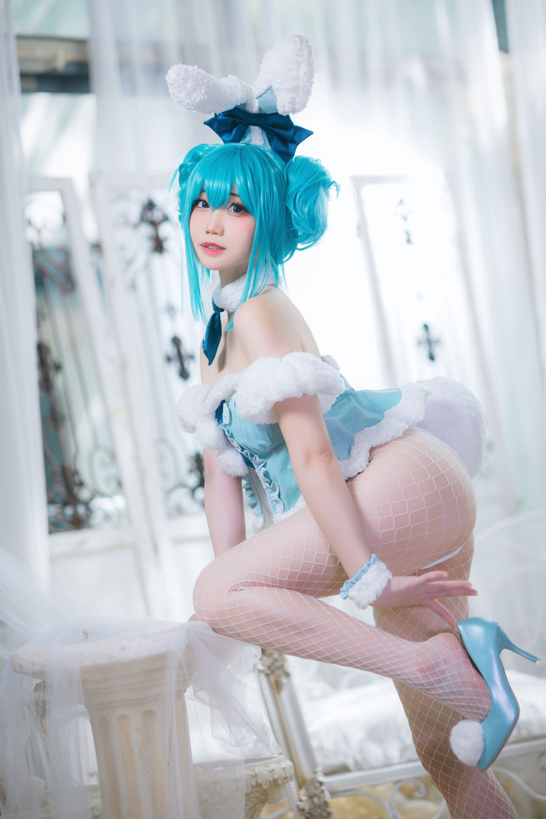 [福利COS] 焖焖碳 - 初音兔女郎
