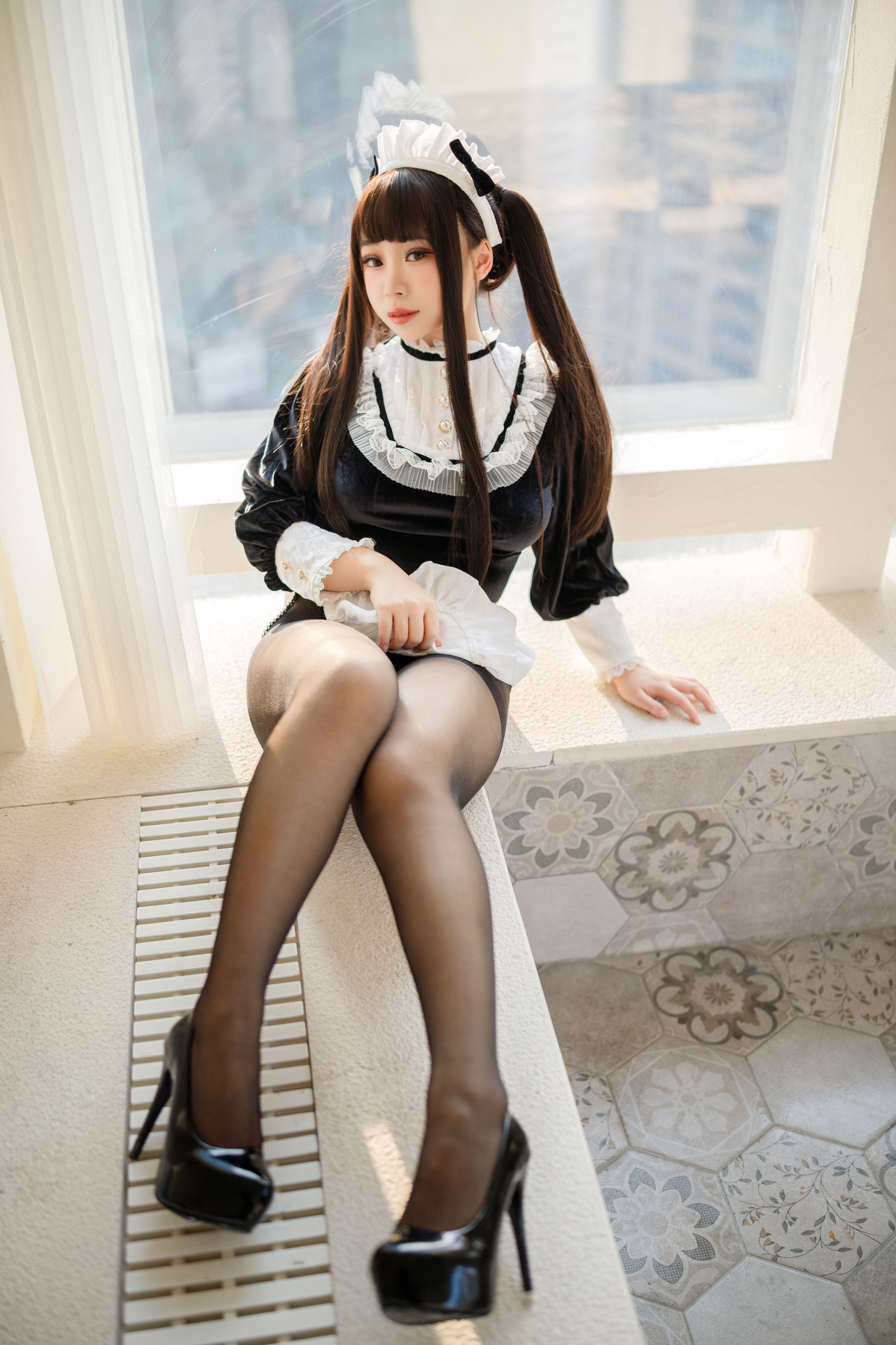 [福利COS] 胡桃猫Kurumineko - 更衣女仆